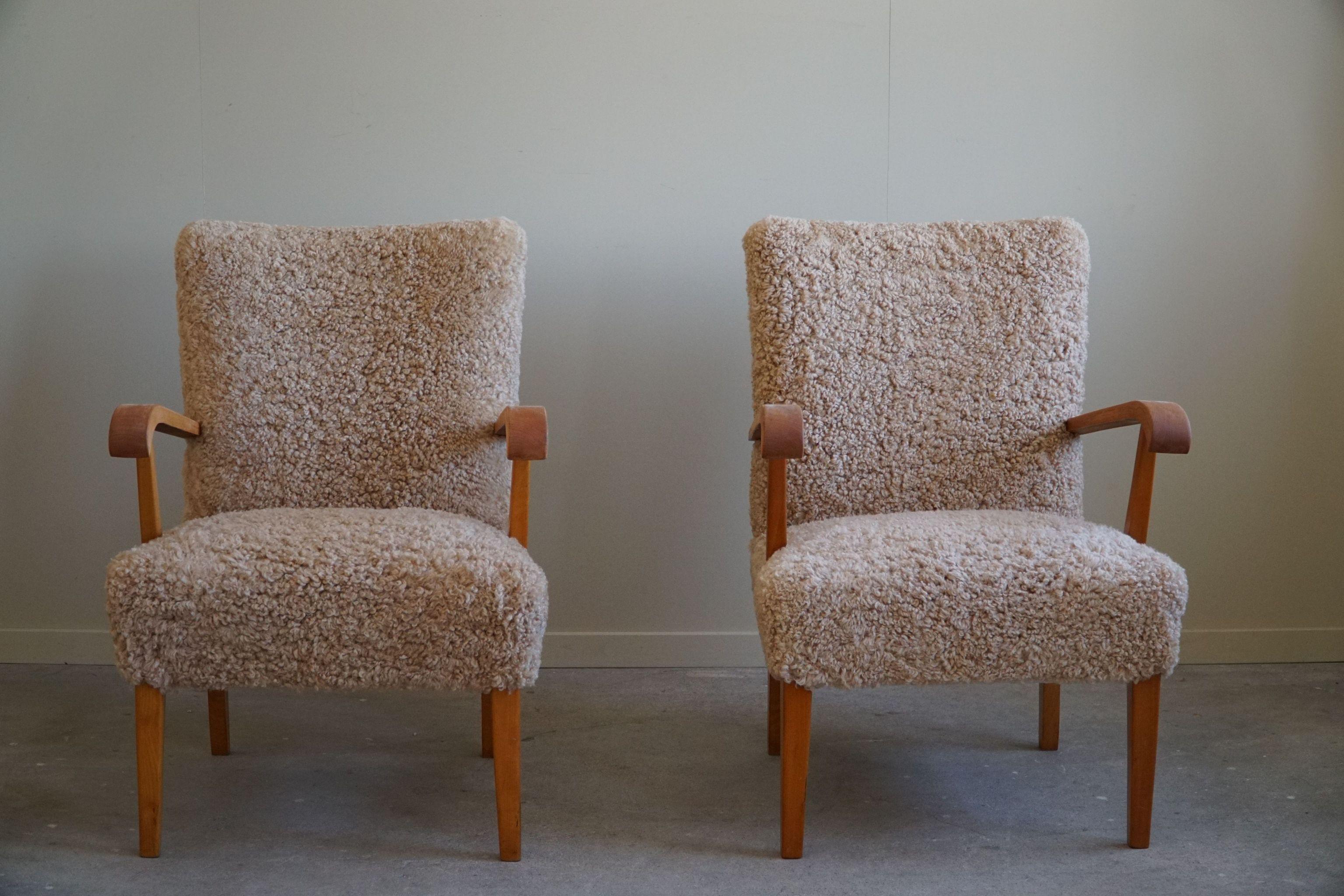Pair of Danish Mid Century Modern Lounge Chairs in Beech & Lambswool, 1960s 7
