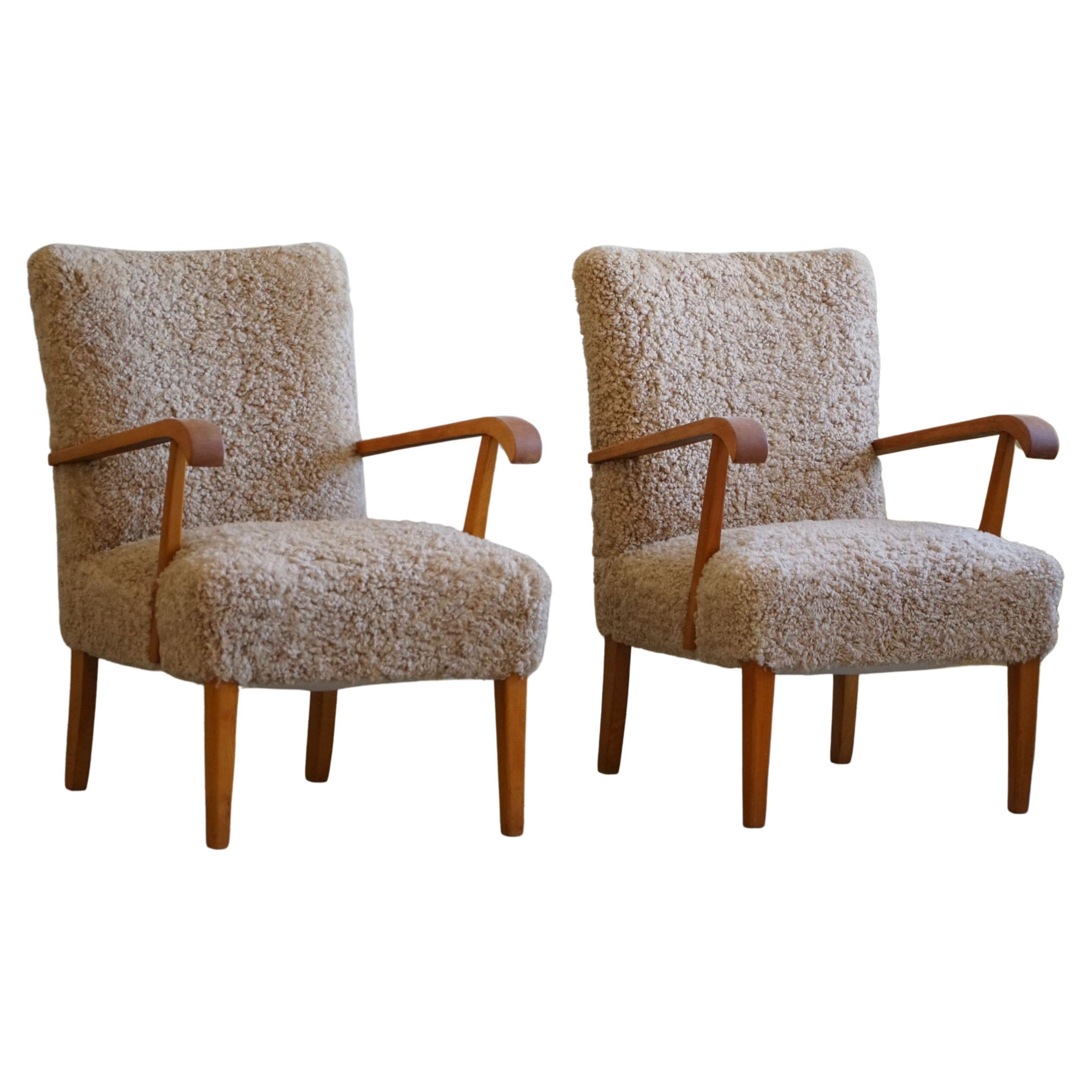 Pair of Danish Mid Century Modern Lounge Chairs in Beech & Lambswool, 1960s