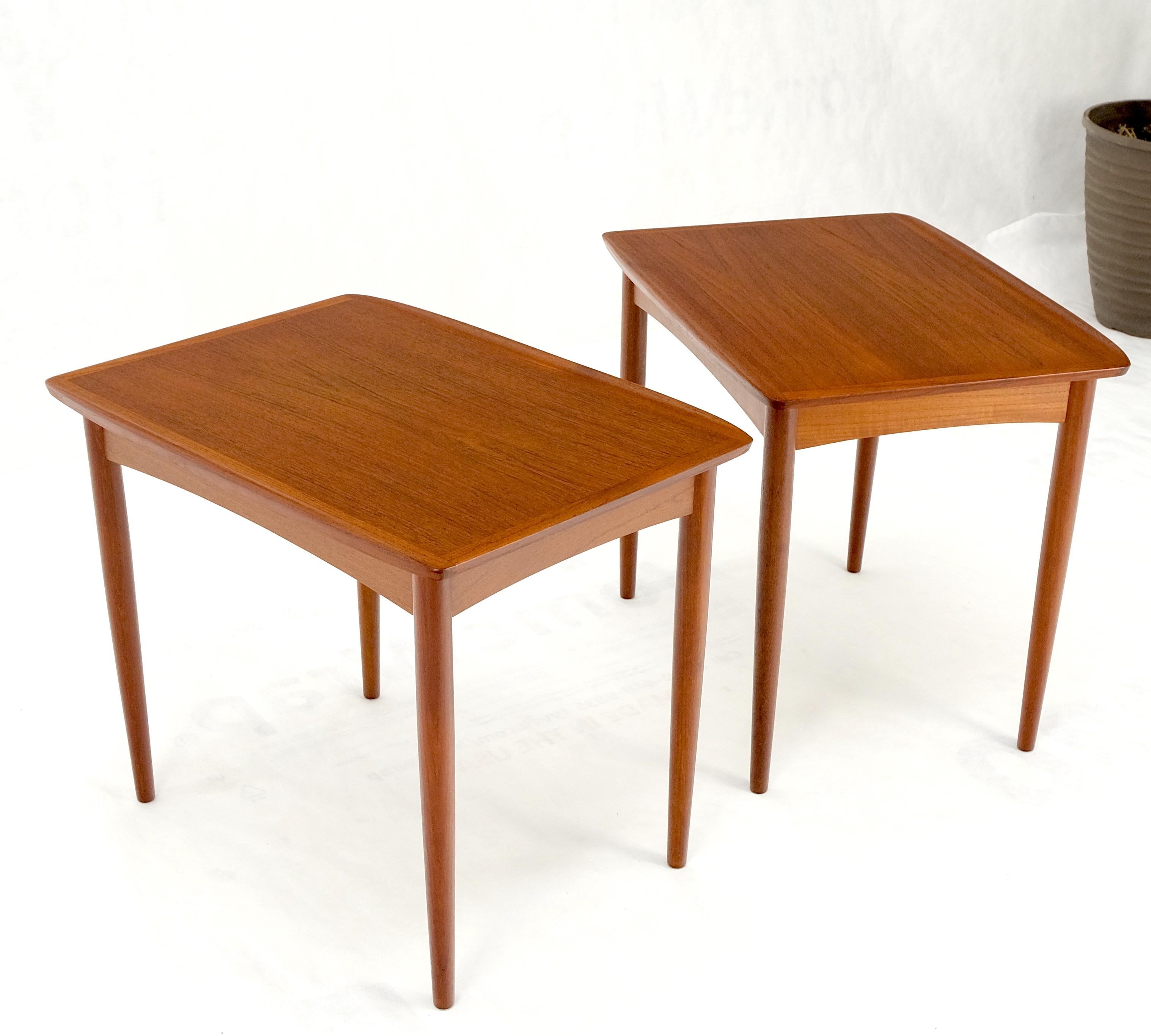 Pair of Danish Mid Century Modern Rolled Edges Side End Tables Stands Dowel Legs For Sale 4