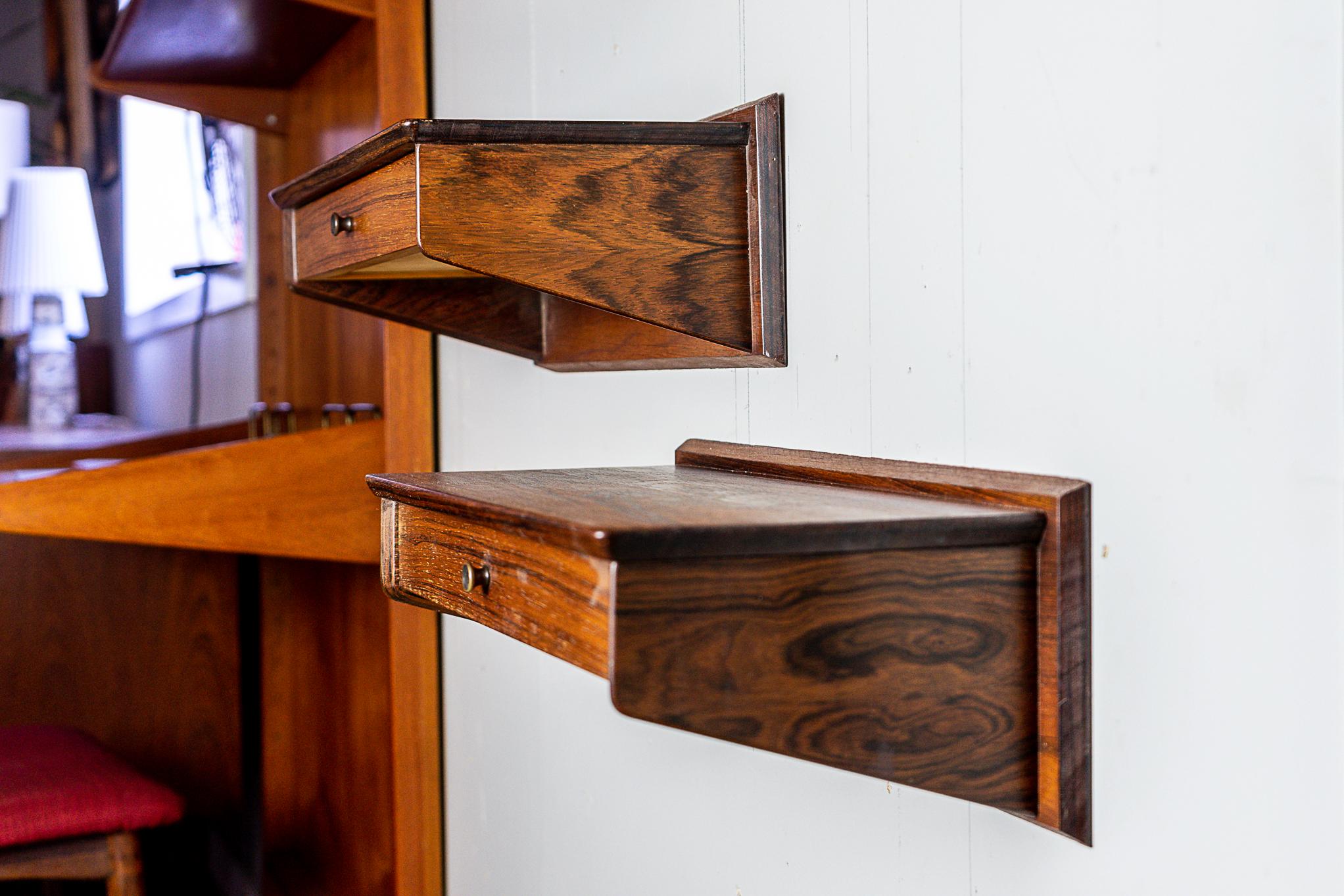 Veneer Pair of Danish Mid-Century Modern Rosewood Floating Bedsides / Nightstands For Sale