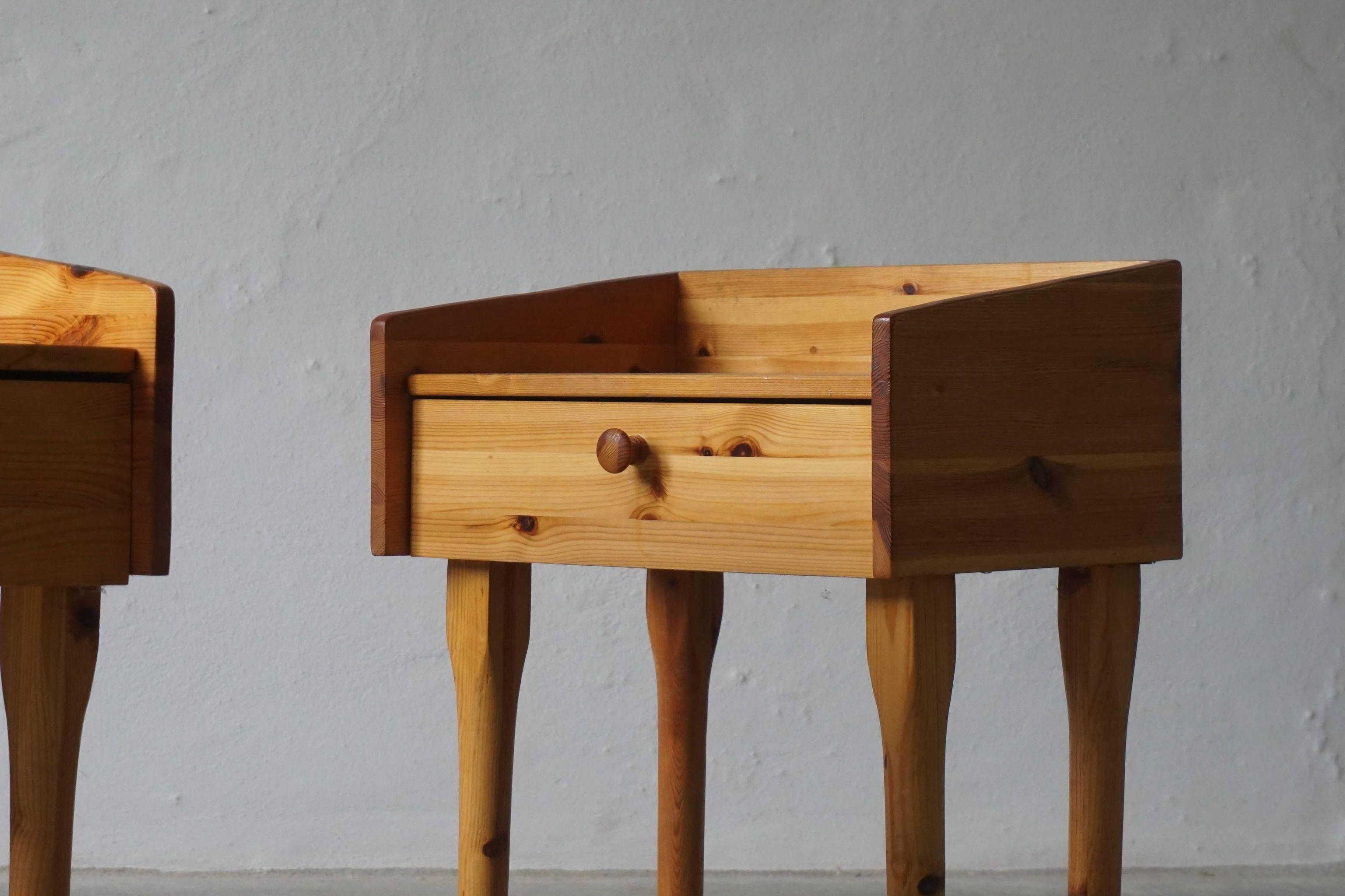 Pair of Danish Mid Century Night Stands with Drawers in Solid Pine, 1970s In Good Condition In Odense, DK