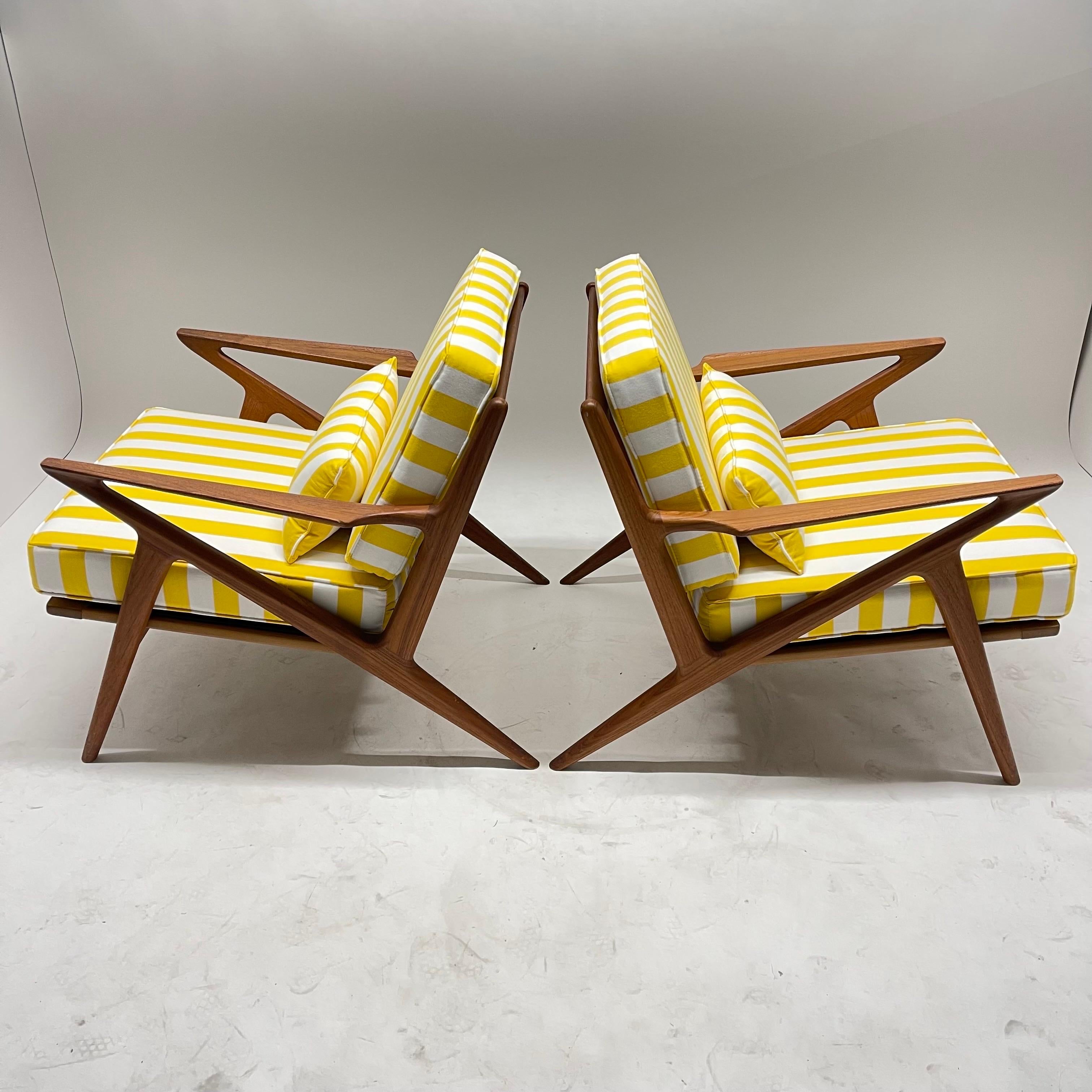 Mid-Century Modern Pair of Danish Midcentury Poul Jensen Walnut Z Chairs for Selig, Denmark, 1960s