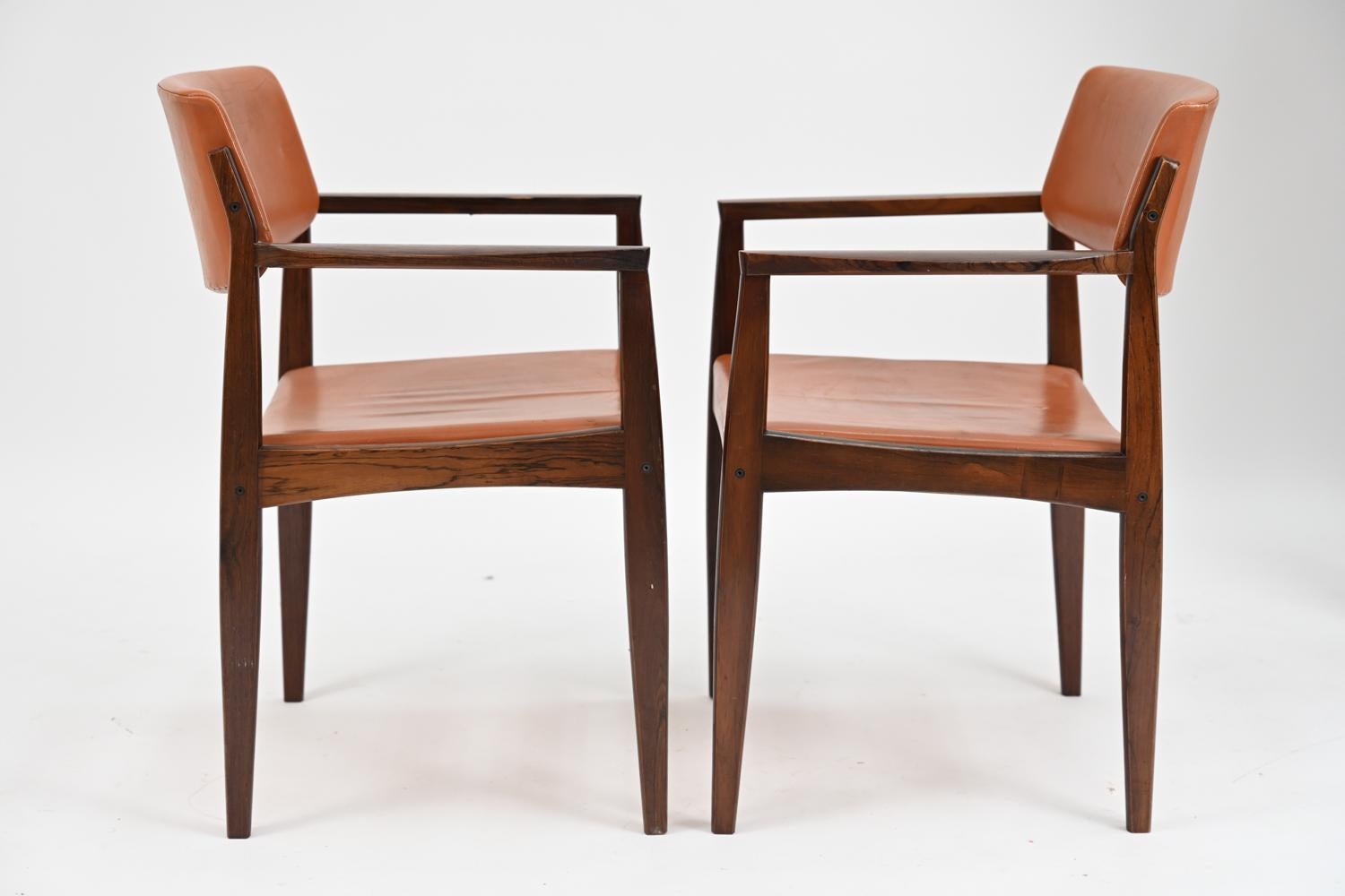 20th Century Pair of Danish Mid-Century Rosewood Armchairs