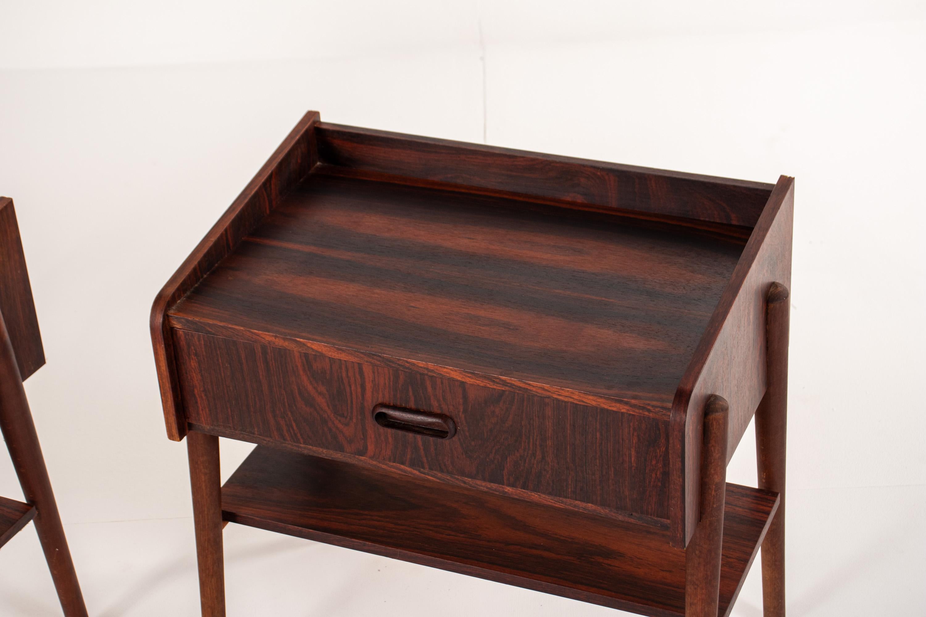 Metà XX secolo Pair of Danish Mid-Century Rosewood Bedside Tables with Drawer & Shelf, 1960s in vendita