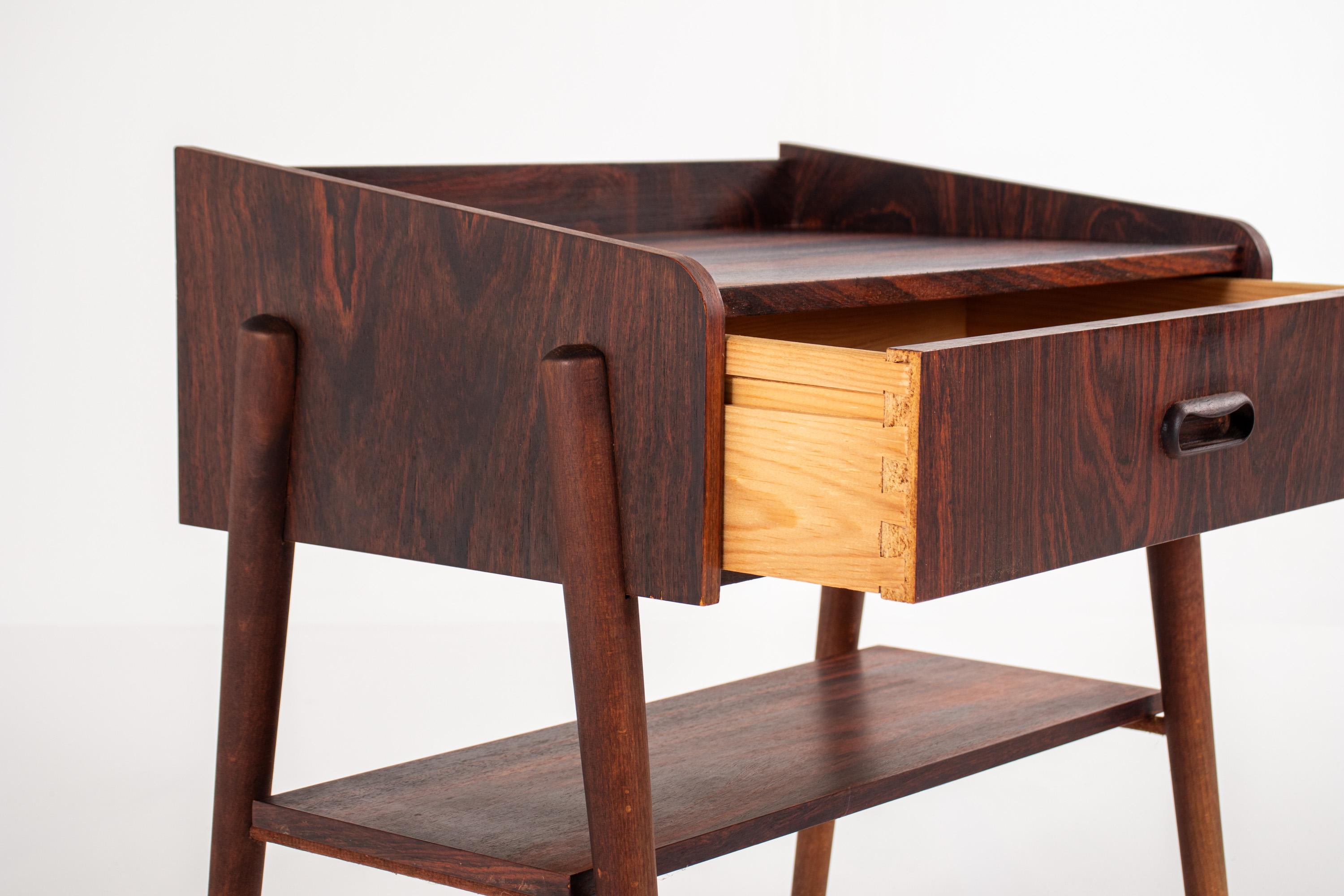 Pair of Danish Mid-Century Rosewood Bedside Tables with Drawer & Shelf, 1960s in vendita 2