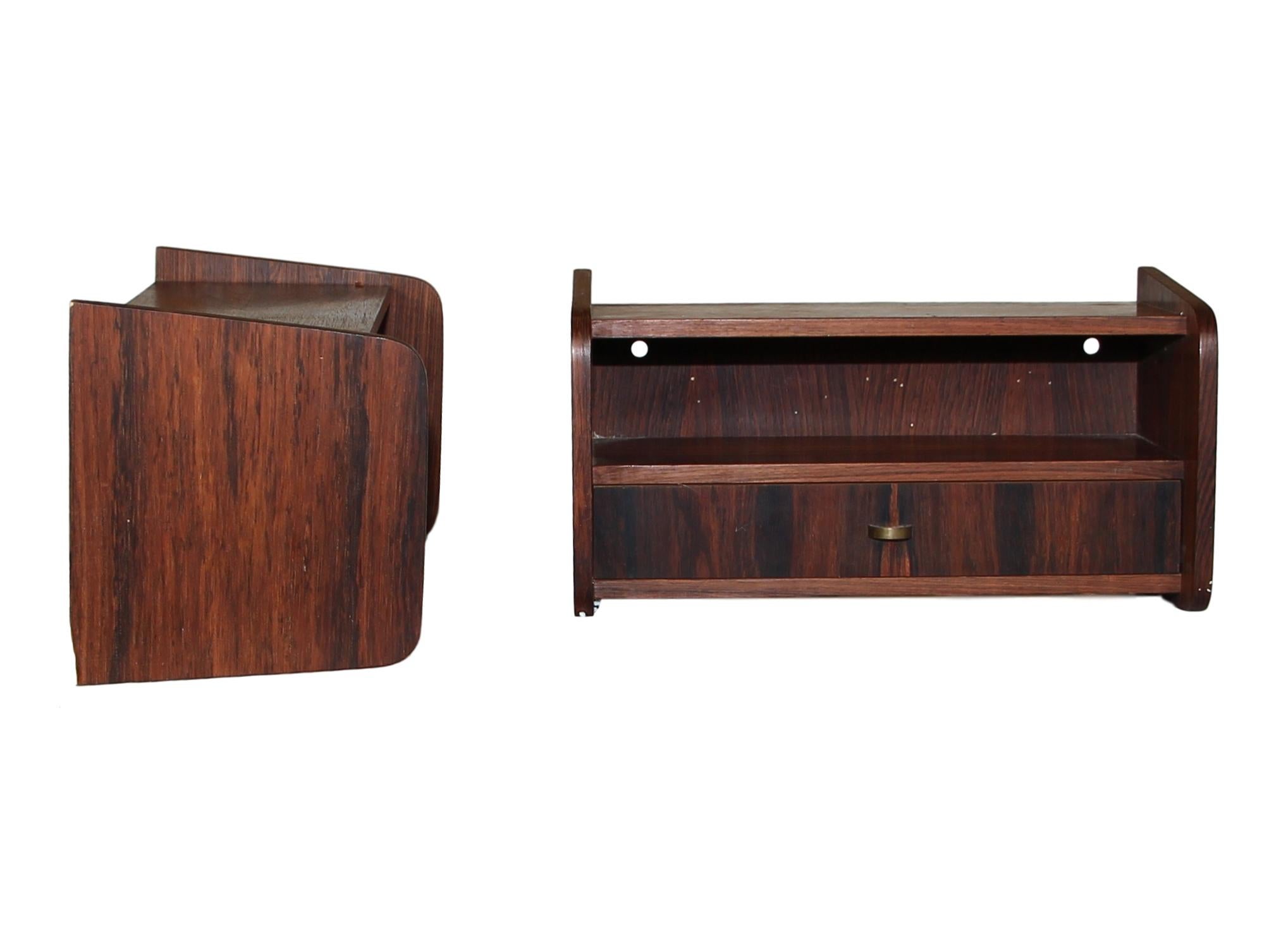 Mid-Century Modern Pair of Danish Midcentury Rosewood Nightstands For Sale