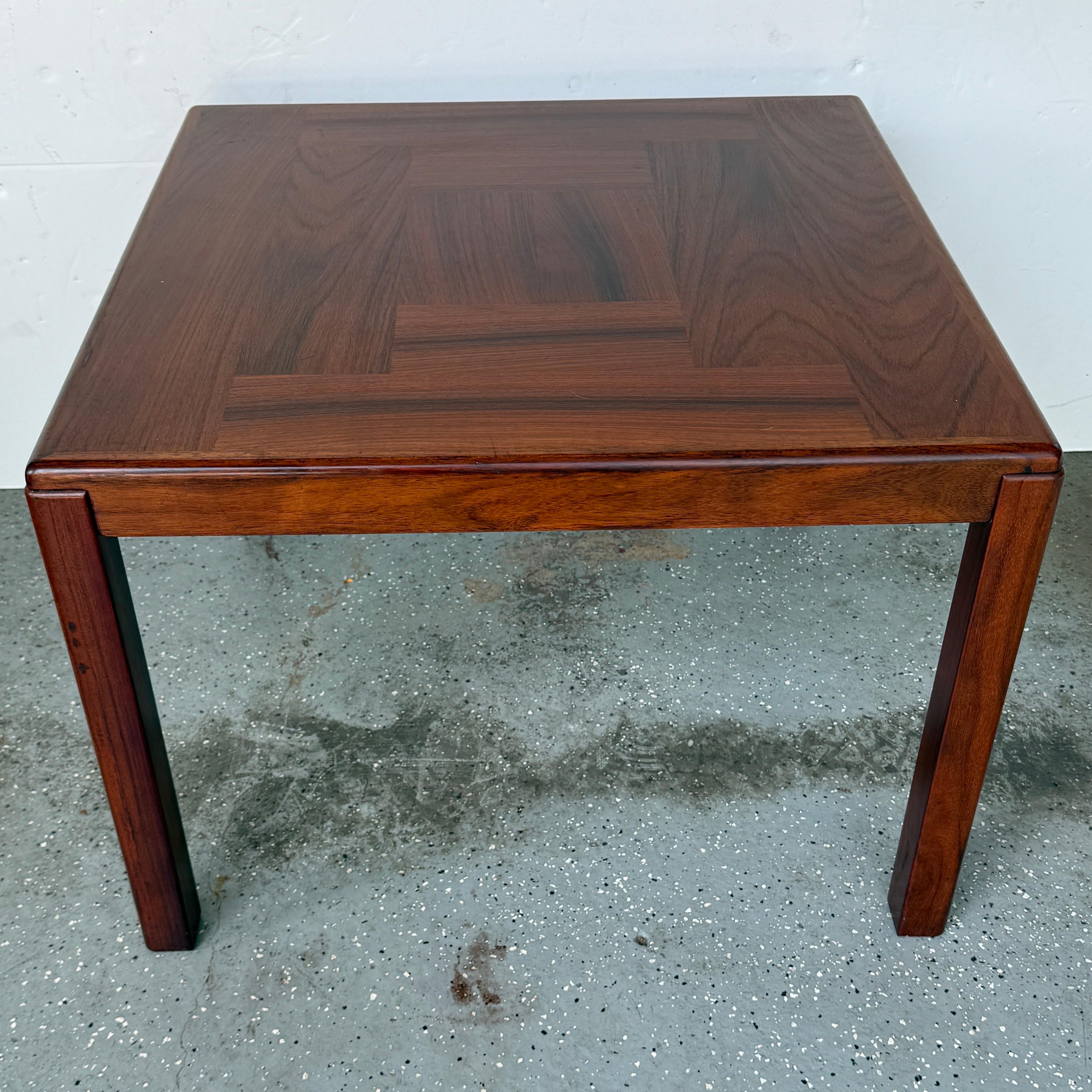 Pair of Danish Mid-Century Square Teak Side Tables by Vejle Stole og Mobelfabrik en venta 4
