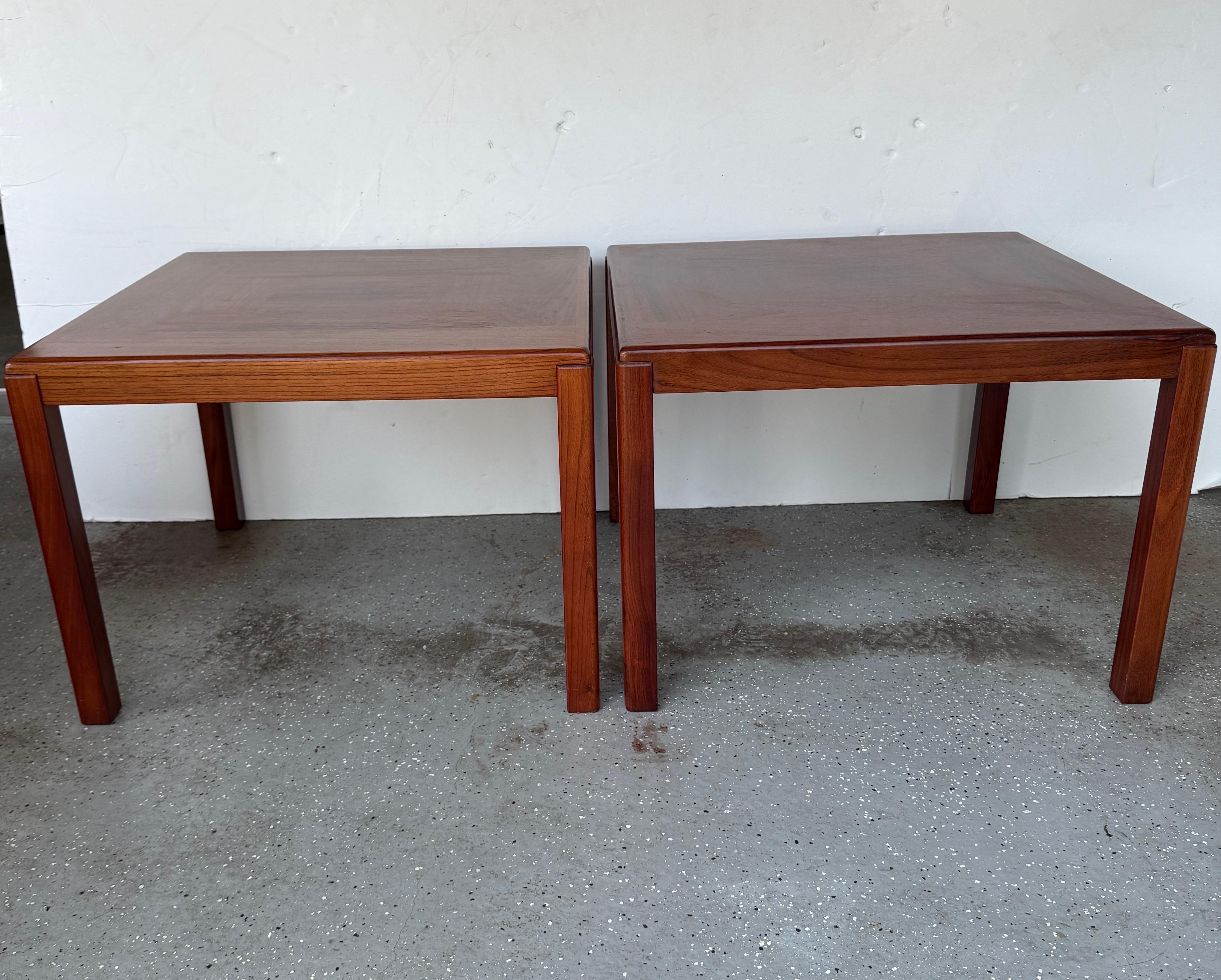 Pair of Danish Mid-Century Square Teak Side Tables by Vejle Stole og Mobelfabrik en venta 9