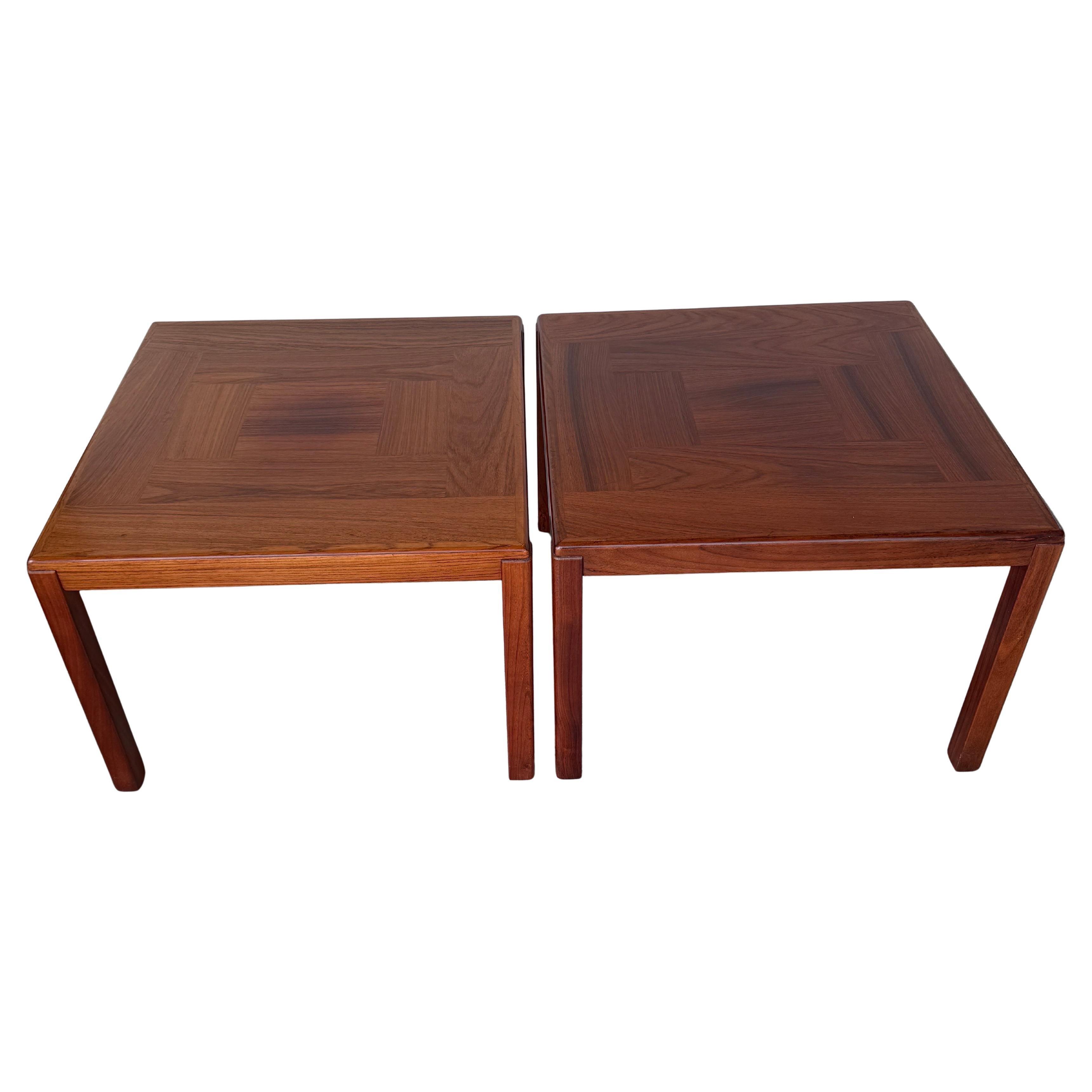 Danish pair of square teak wood side or end tables in classical Scandinavian Modern style, manufactured by 