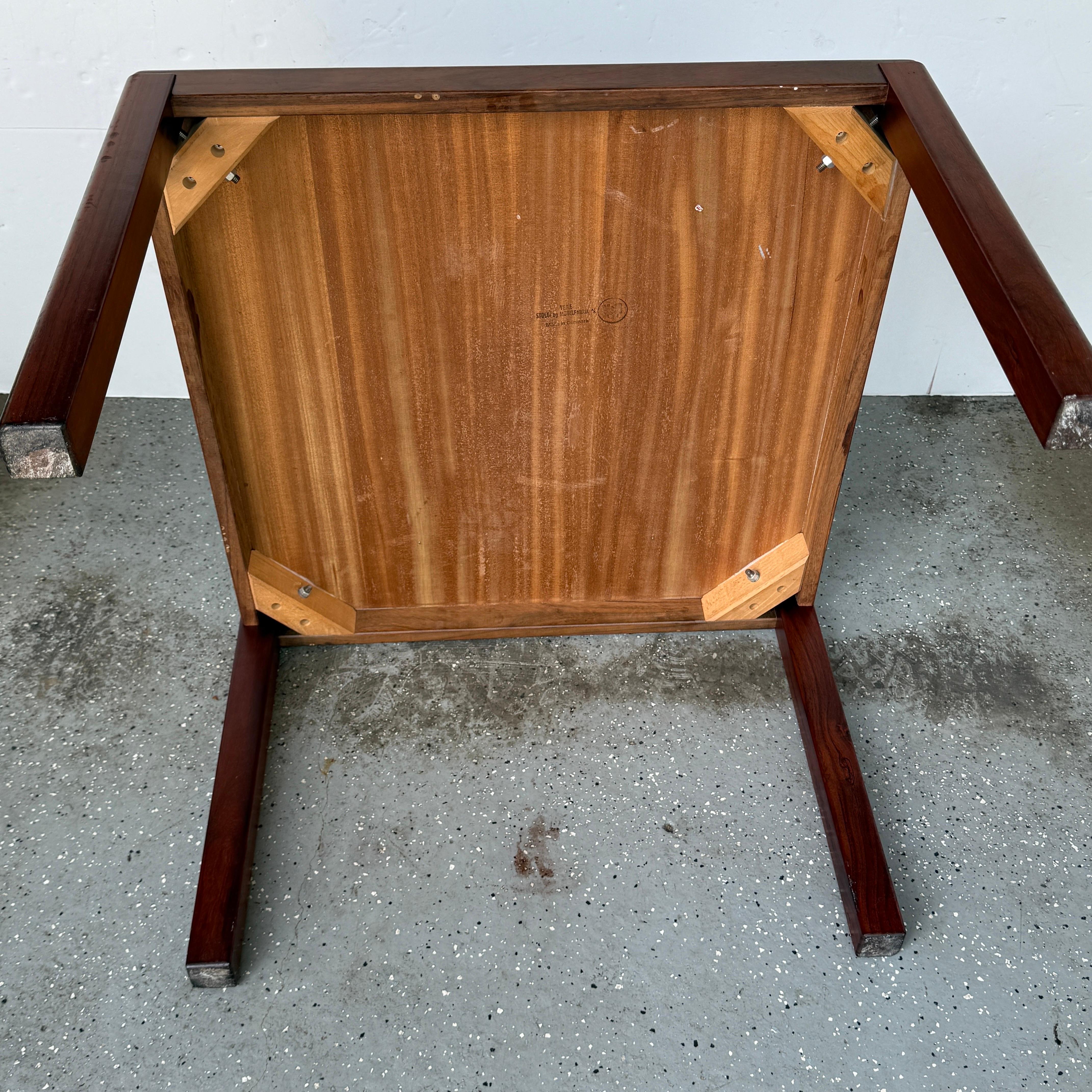 Pair of Danish Mid-Century Square Teak Side Tables by Vejle Stole og Mobelfabrik en venta 1