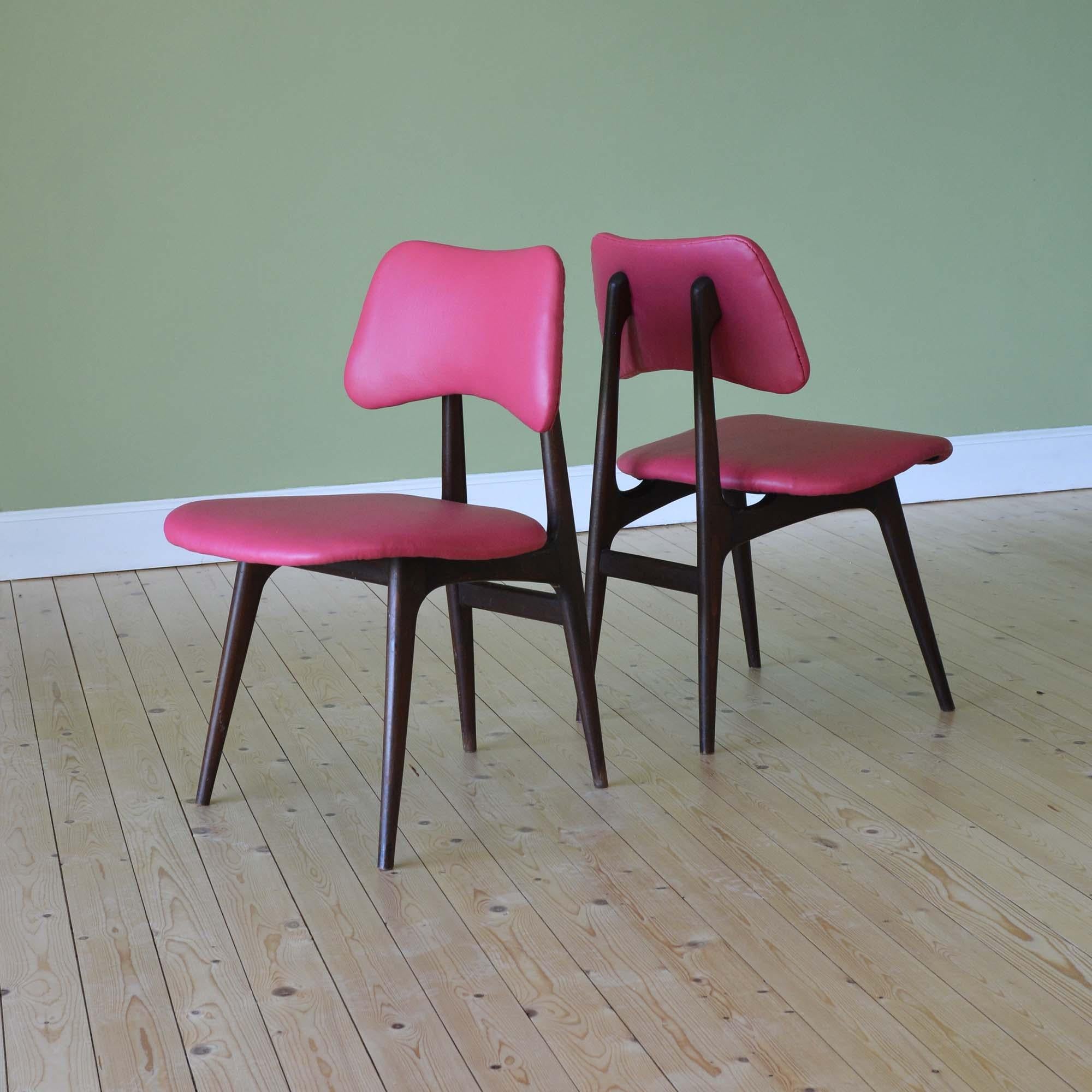 Mid-20th Century Pair of Danish Mid-Century Walnut Chairs For Sale