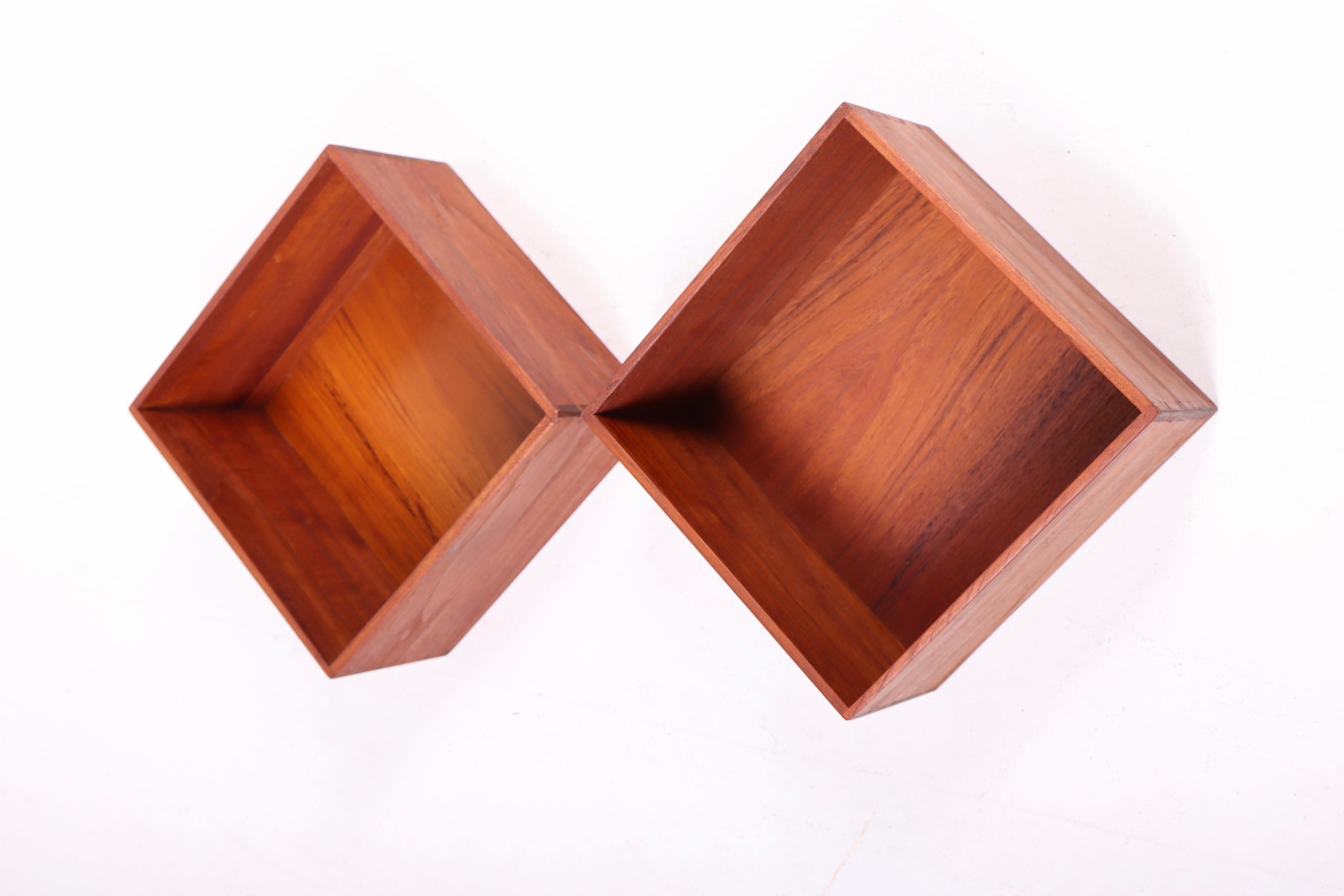 Scandinavian Modern Pair of Danish Midcentury Bookcases in Solid Teak, 1960s For Sale