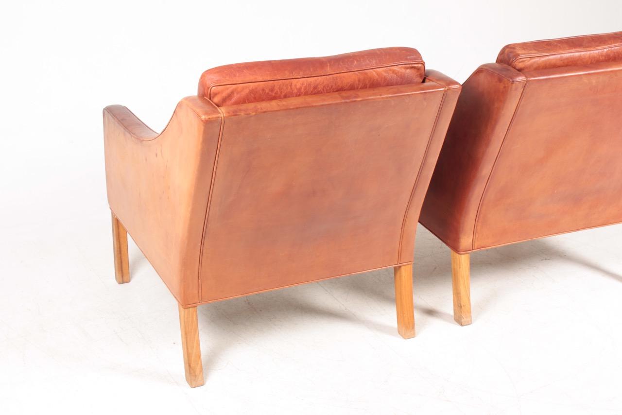 Pair of Danish Midcentury Lounge Chairs in Patinated Leather by Børge Mogensen 3