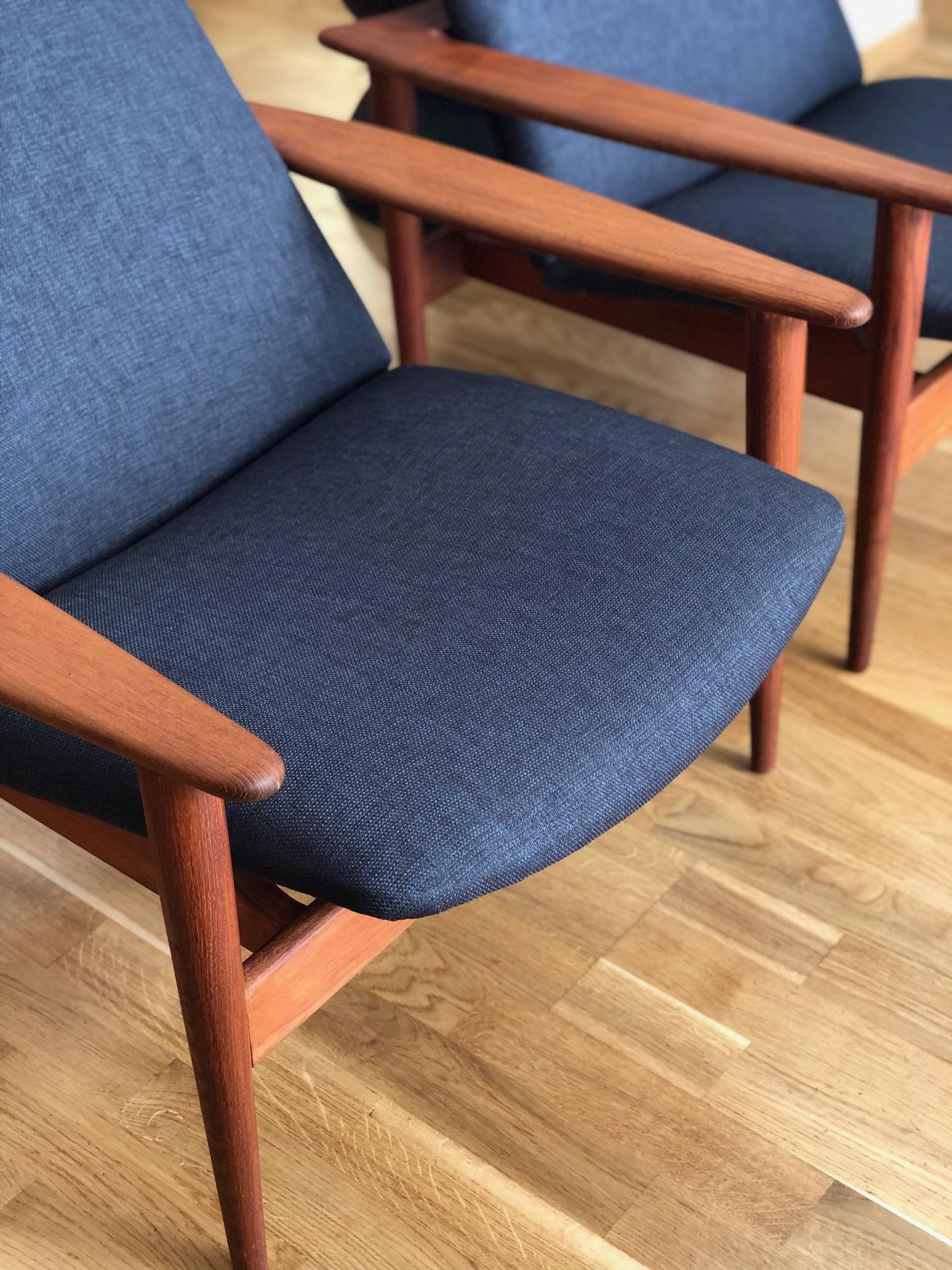 Mid-Century Modern Pair of Danish Midcentury Lounge Chairs Teak For Sale