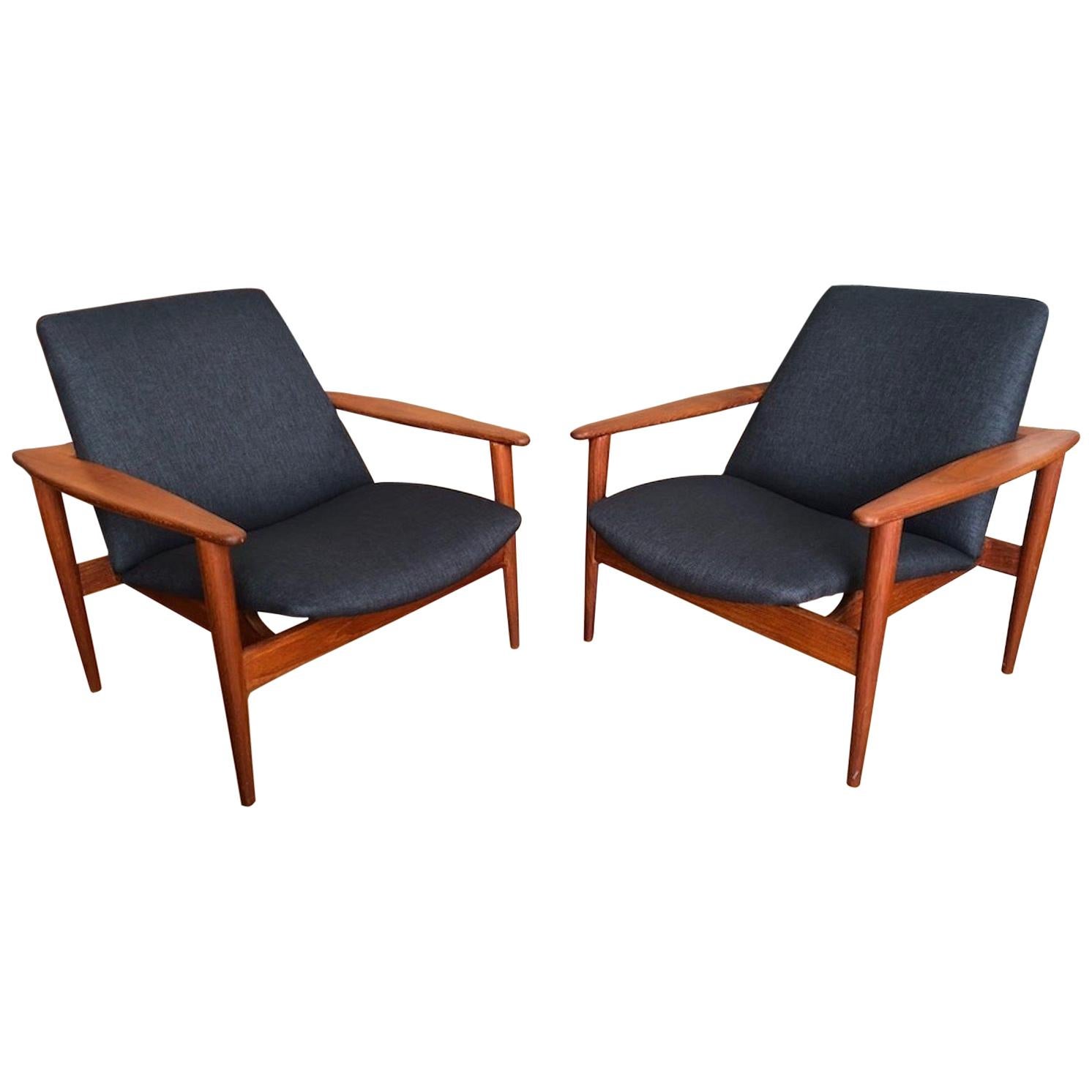Pair of Danish Midcentury Lounge Chairs Teak For Sale