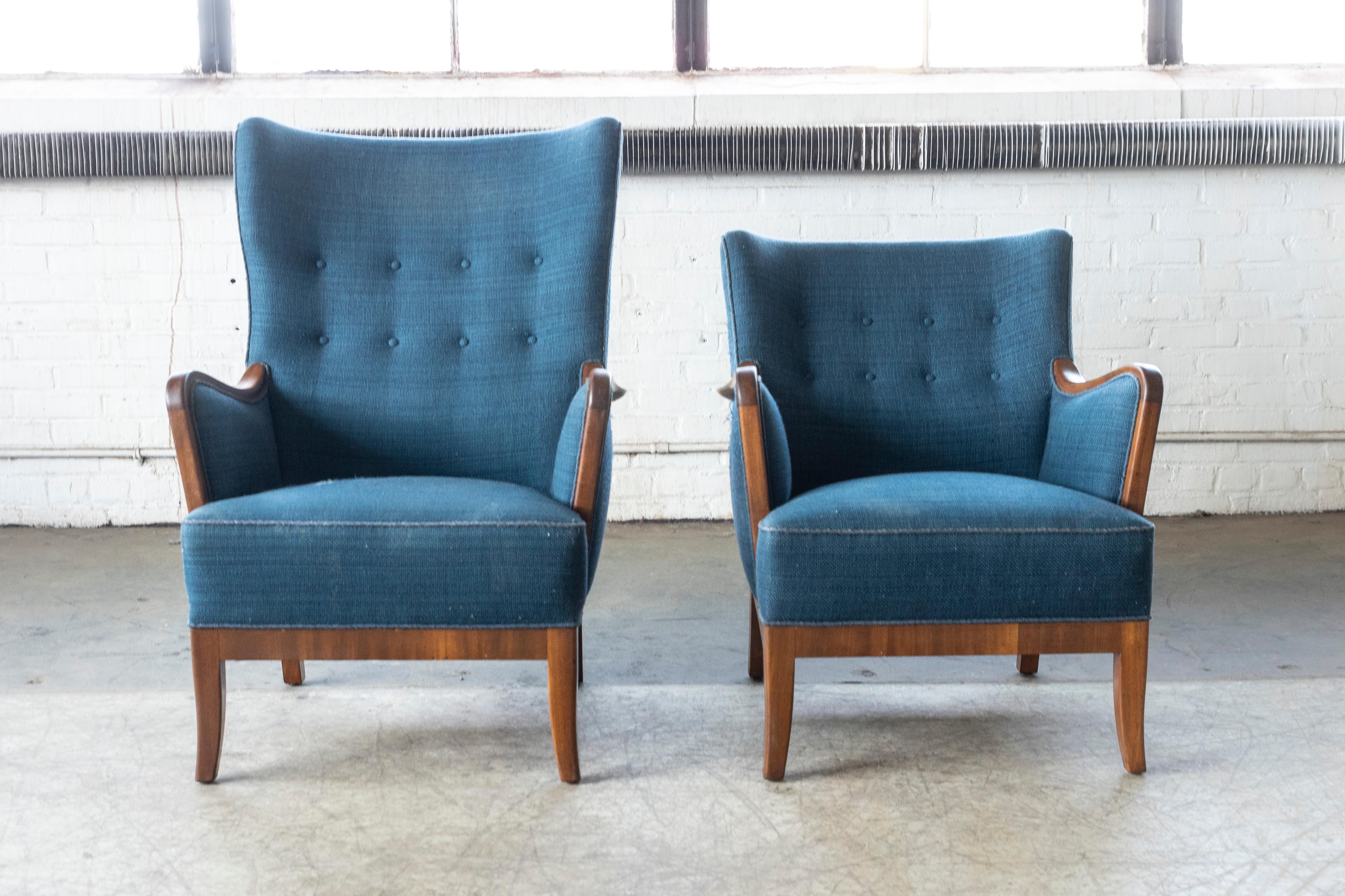 Mid-Century Modern Pair of Danish Midcentury Lounge Chairs with Walnut Frames and Legs For Sale