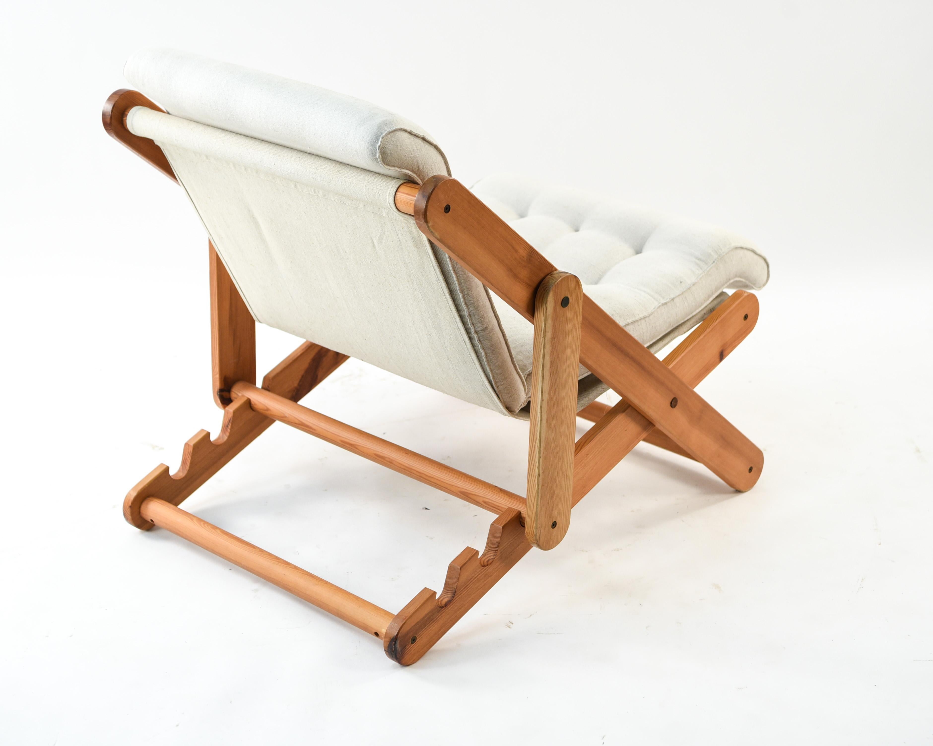 Pair of Danish Midcentury Pine Kontiki Lounge Chairs by Gillis Lundgren 8