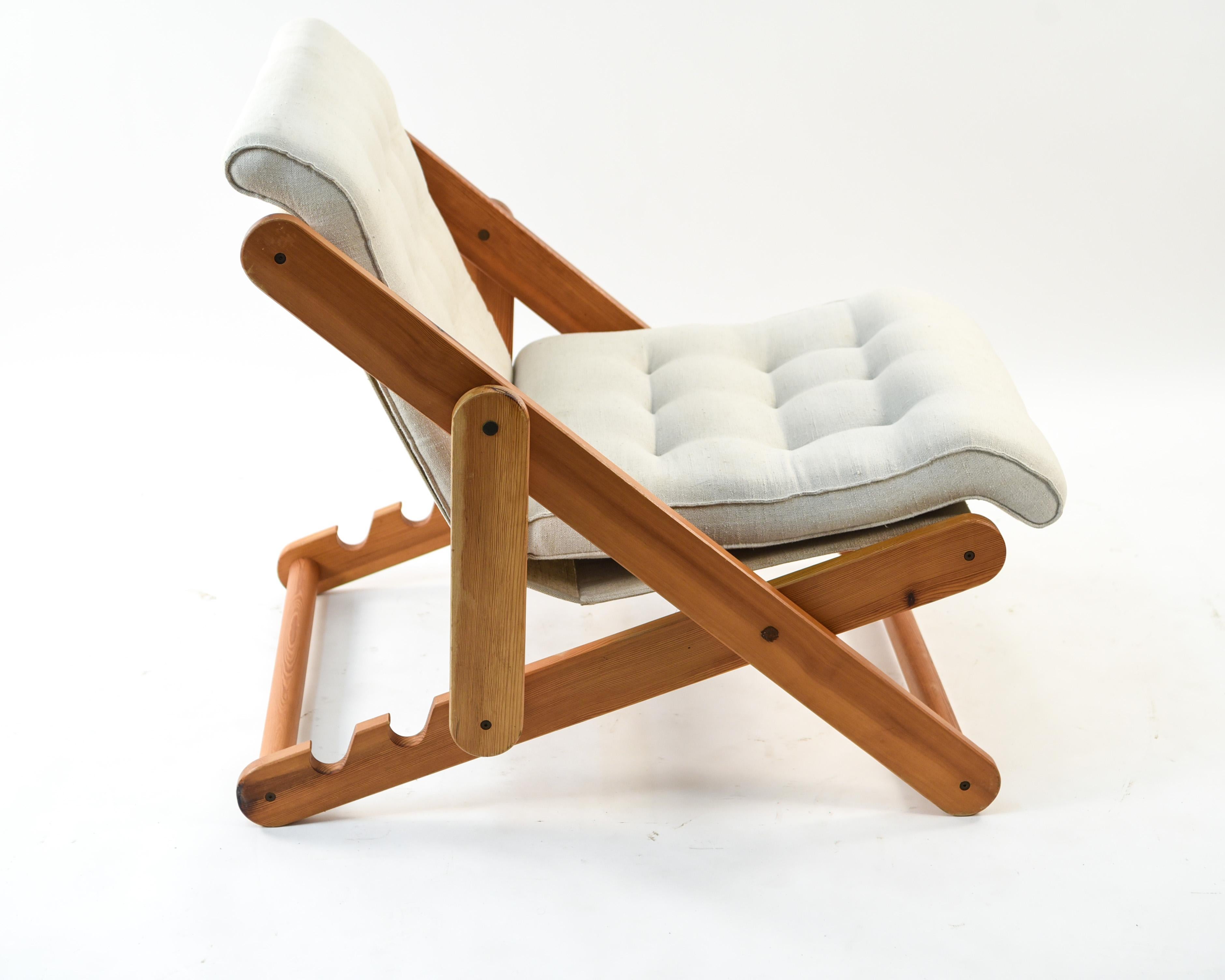 Pair of Danish Midcentury Pine Kontiki Lounge Chairs by Gillis Lundgren 9