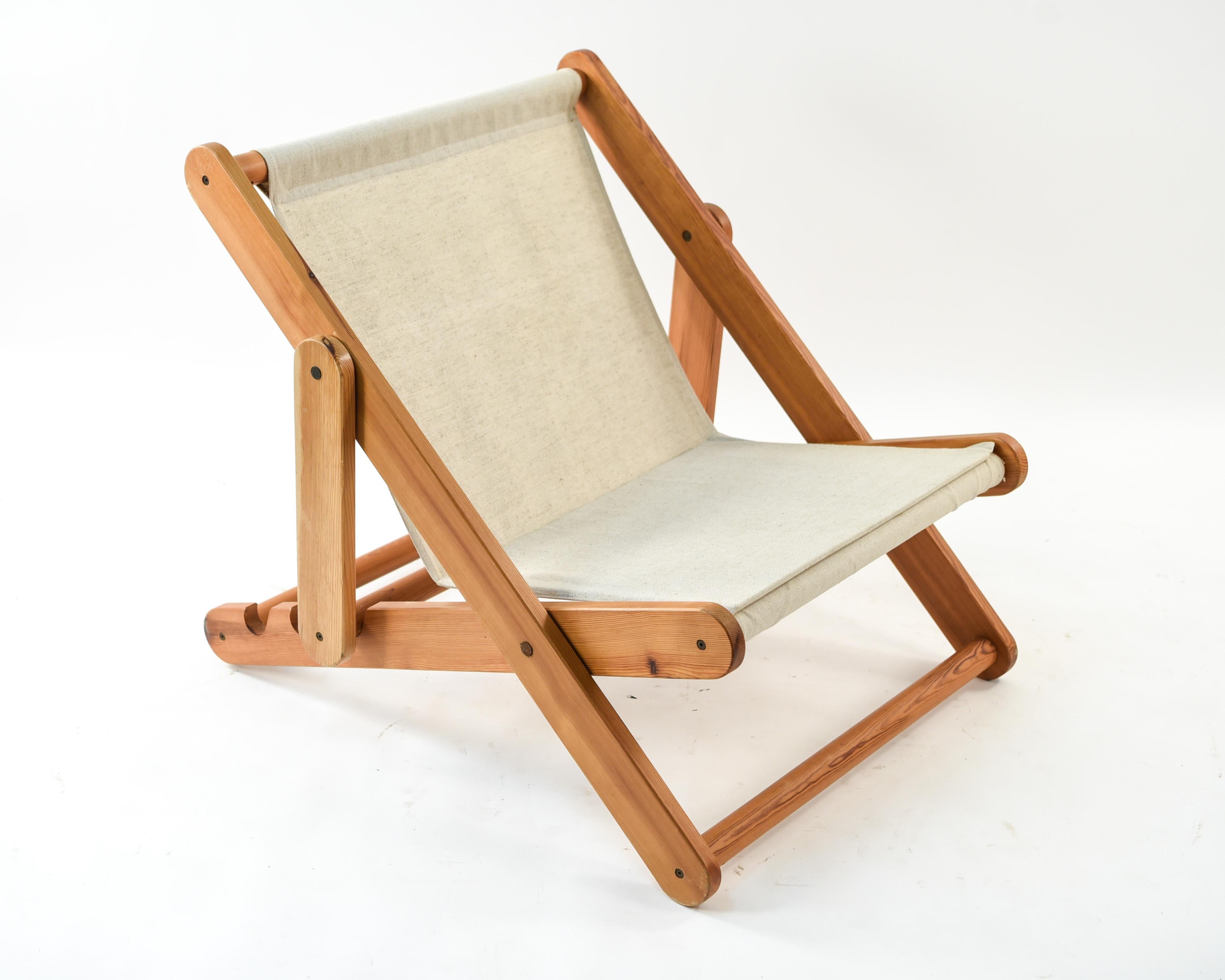 Pair of Danish Midcentury Pine Kontiki Lounge Chairs by Gillis Lundgren 10