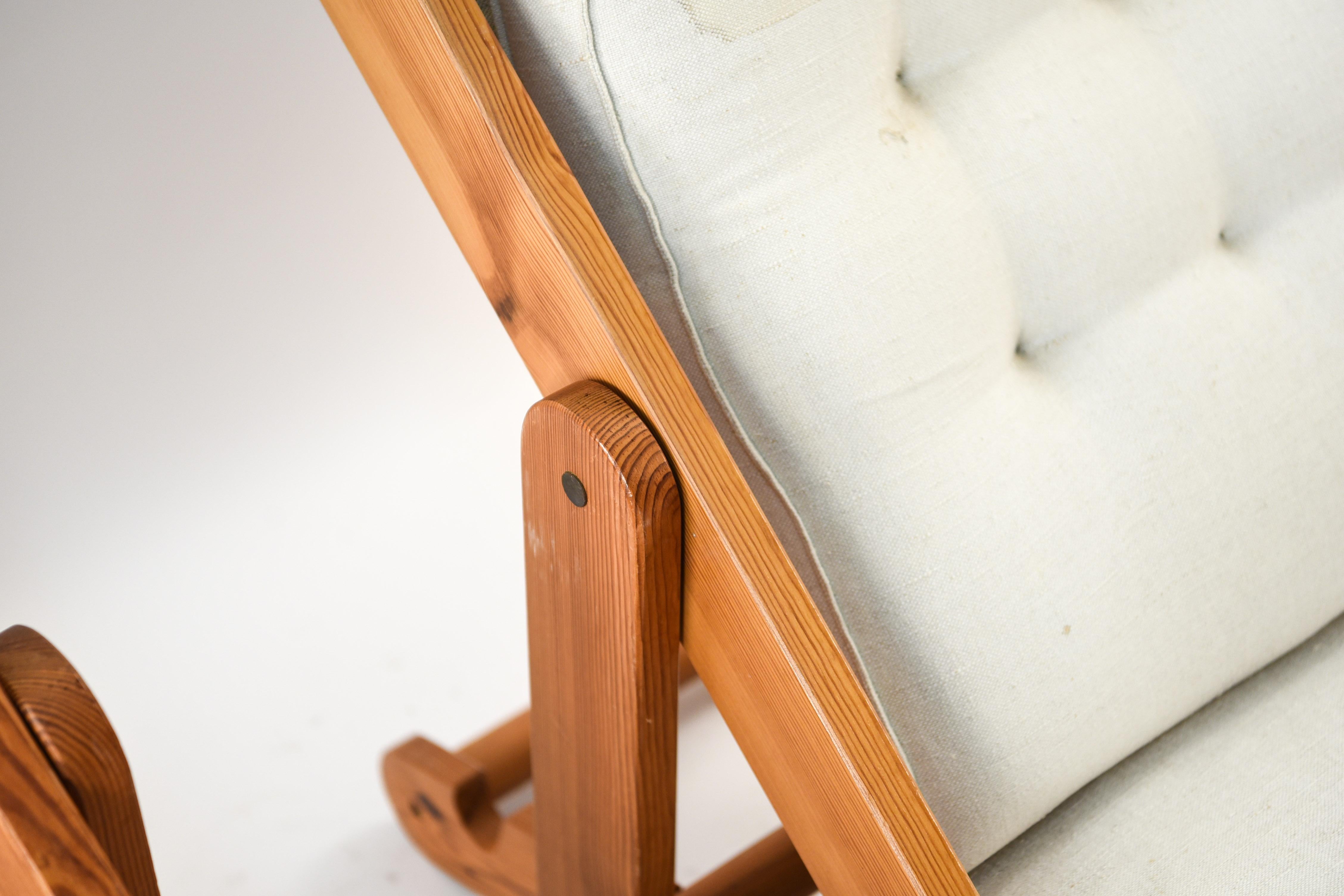 Pair of Danish Midcentury Pine Kontiki Lounge Chairs by Gillis Lundgren In Good Condition In Norwalk, CT