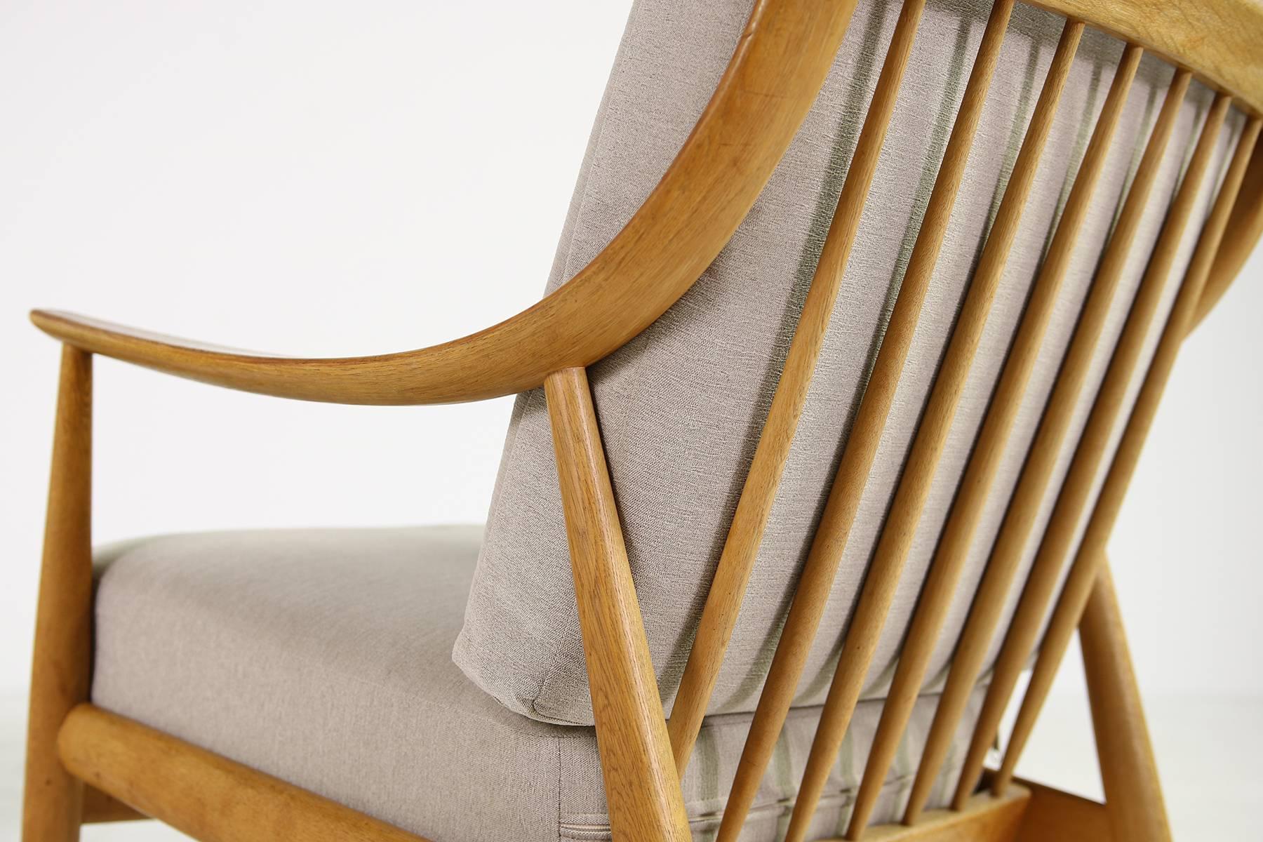 Pair of Danish Modern 1960s Oak Easy Chairs by Peter Hvidt Mod, FD 146 Teak In Excellent Condition In Hamminkeln, DE