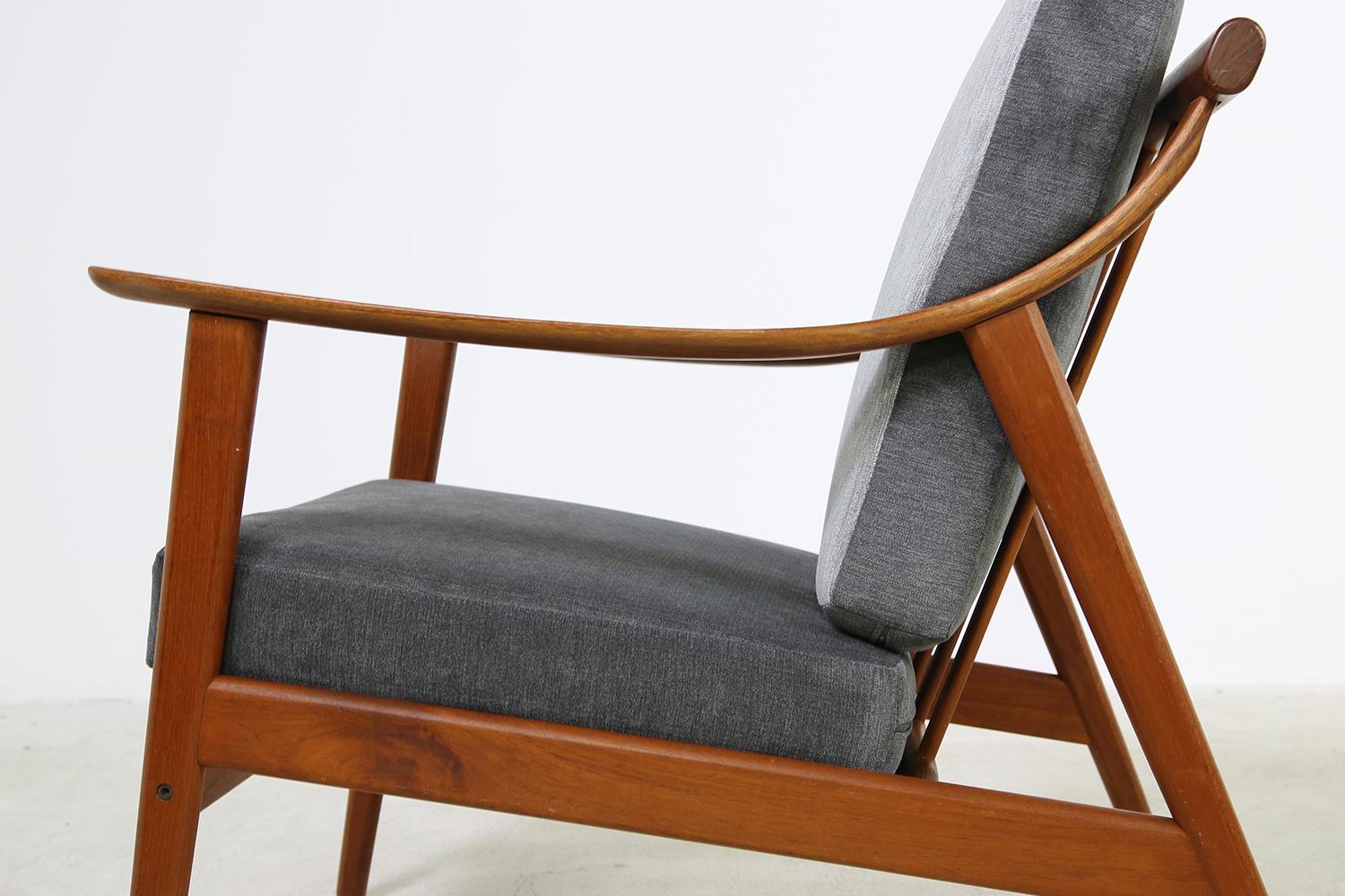 Pair of Danish Modern 1960s Teak Lounge Easy Chairs by Arne Hovmand Olsen 3