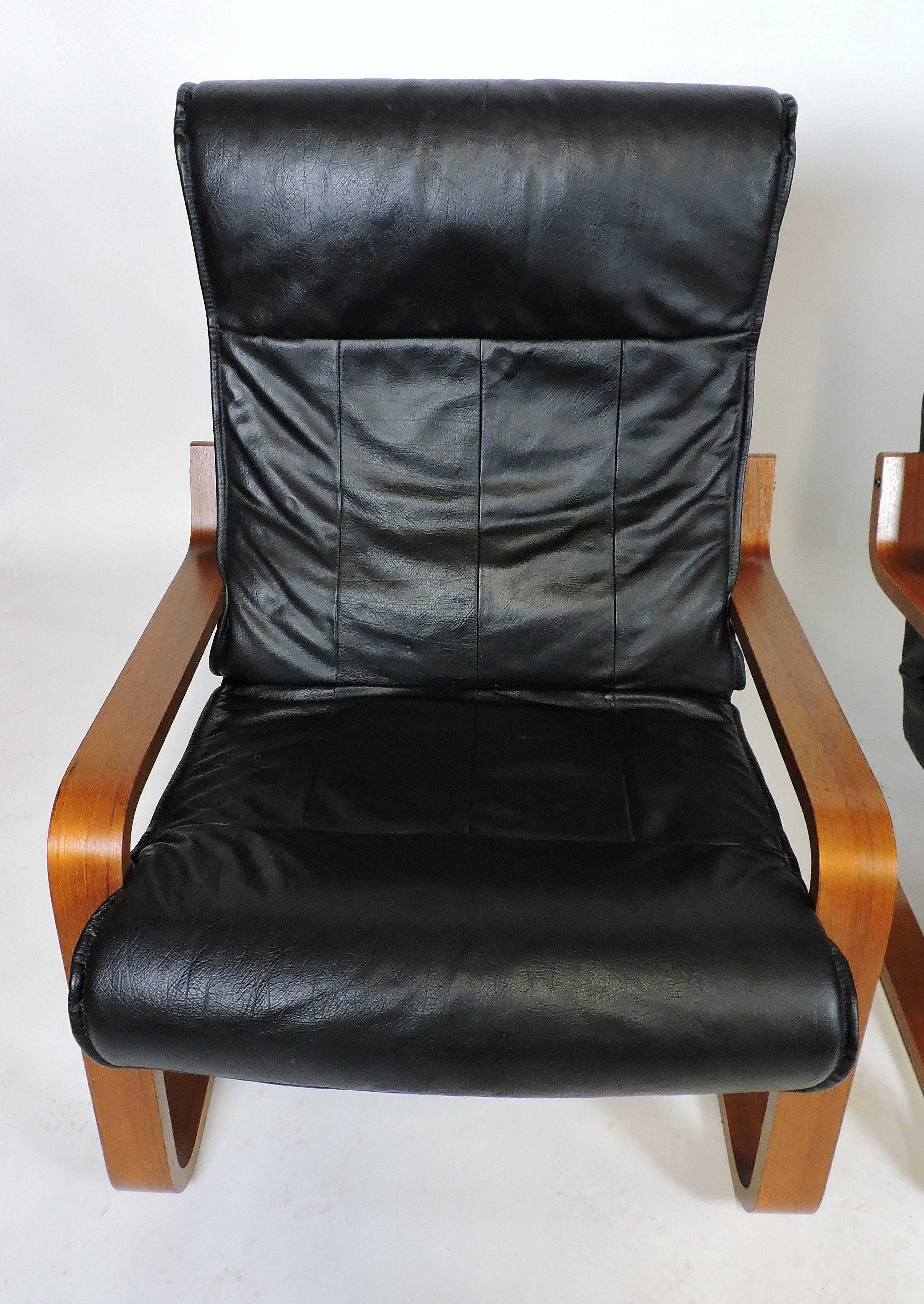 Late 20th Century Pair of Danish Modern Alvar Aalto Style Cantilevered Teak Leather Lounge Chairs