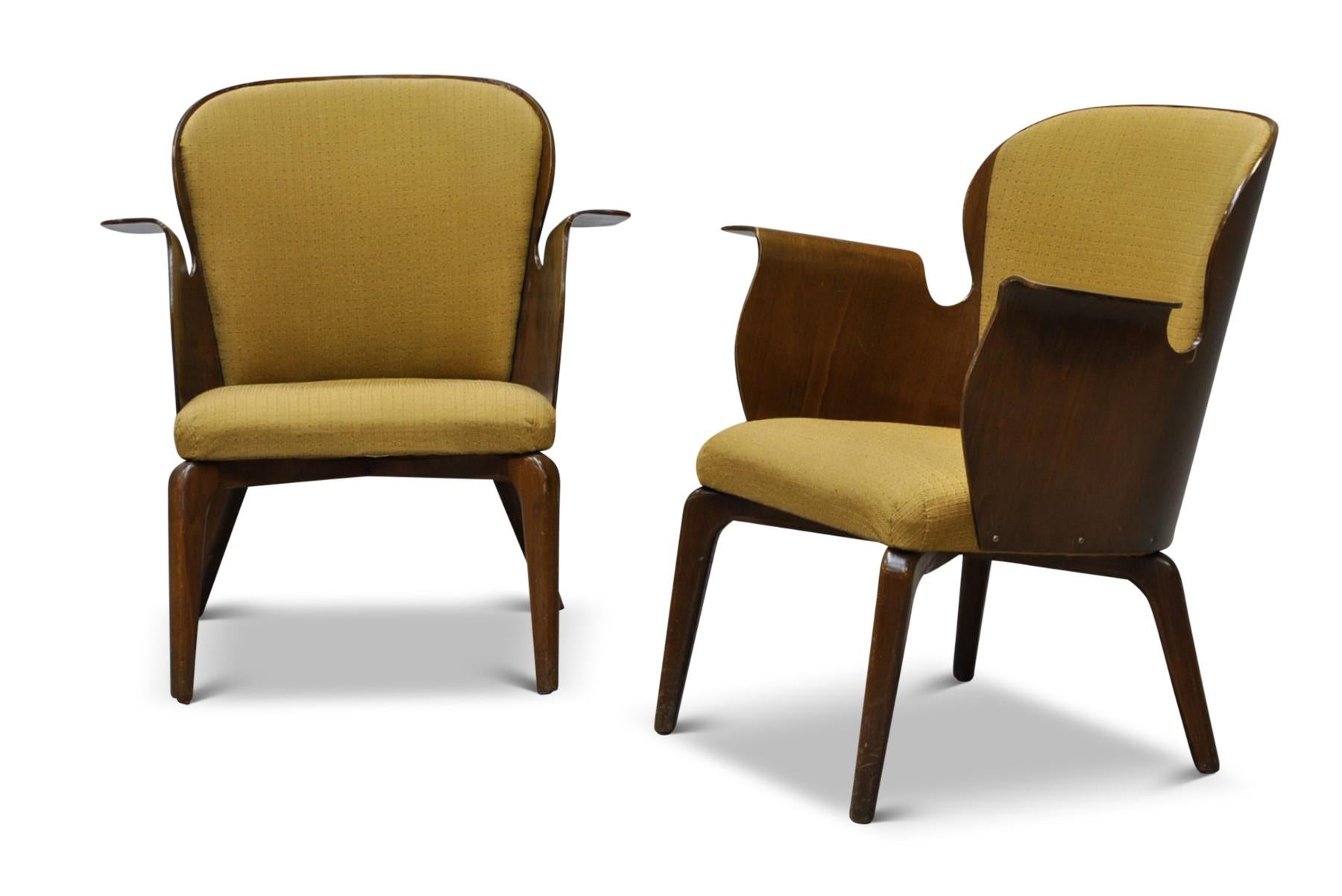 Pair of Danish Modern Bentwood 1950s Lounge Chairs by Hans Olsen In Good Condition In Berkeley, CA