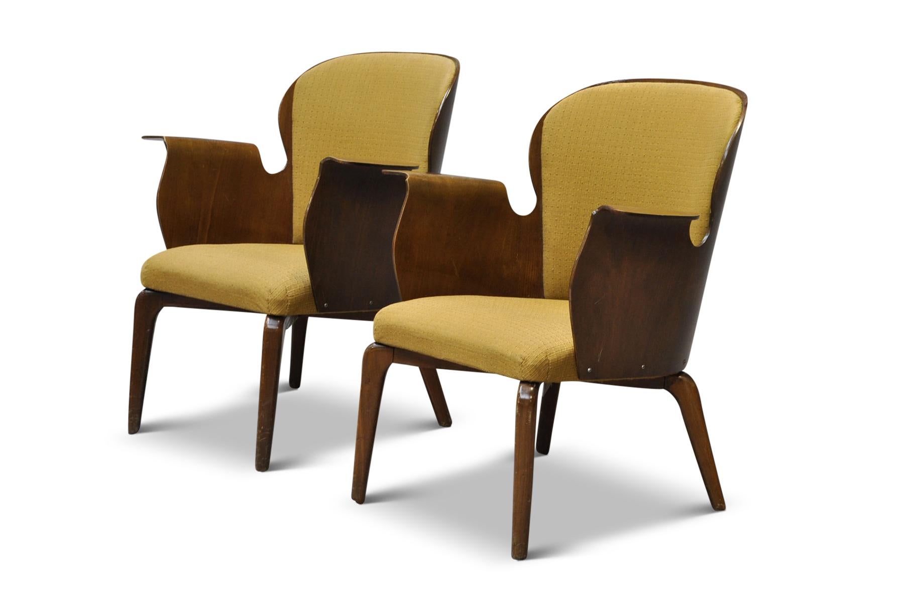 20th Century Pair of Danish Modern Bentwood 1950s Lounge Chairs by Hans Olsen