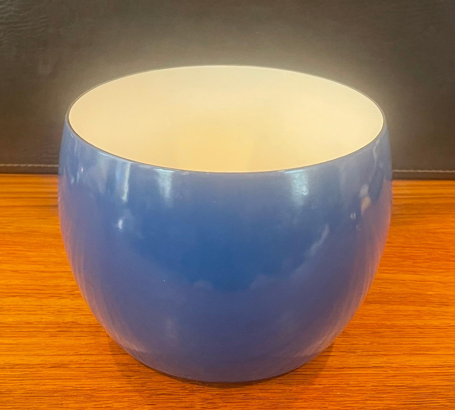 Pair of Danish Modern Blue & White Enamel Bowl by Jens Quistgaard for Dansk For Sale 2