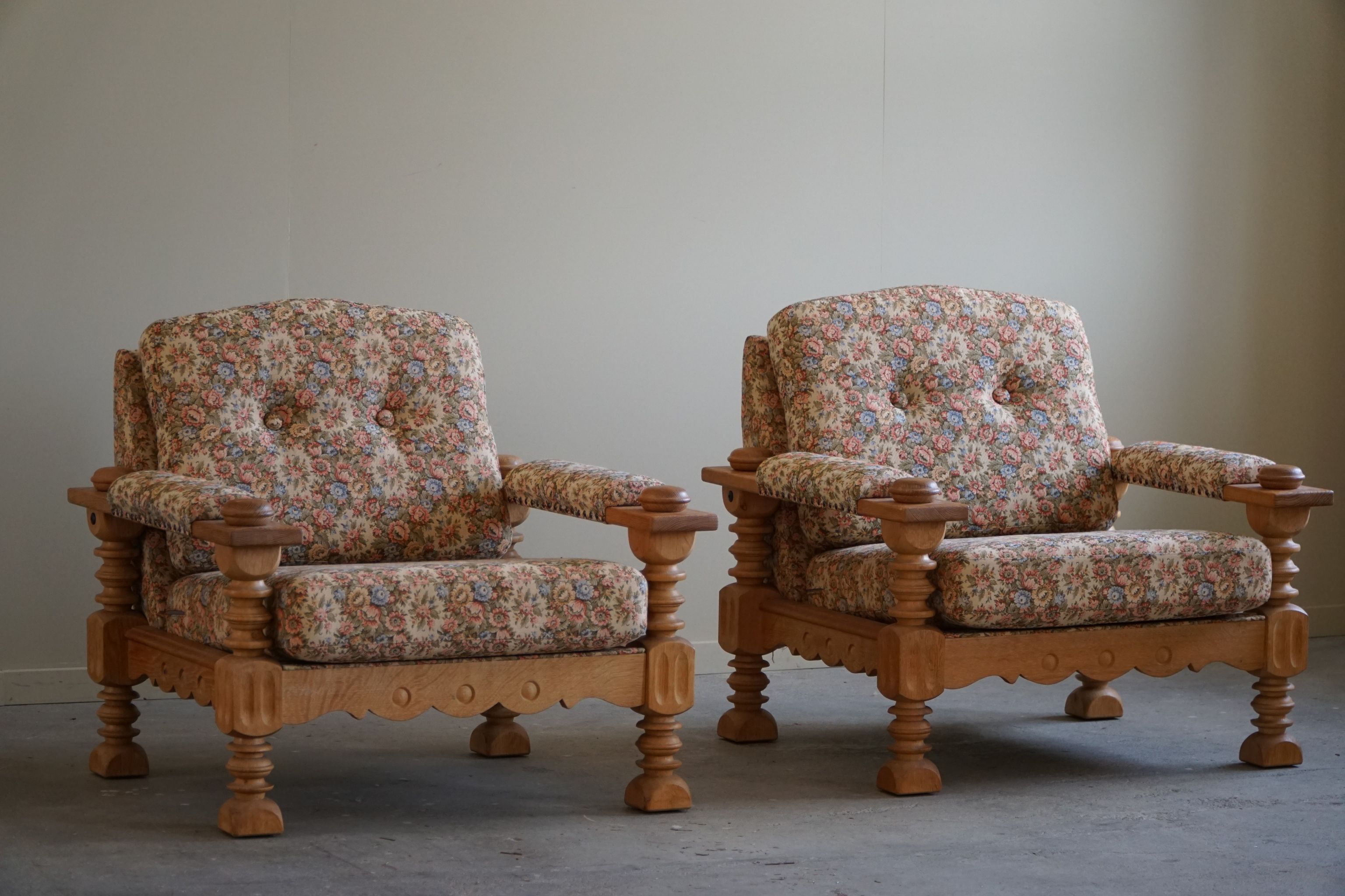 Pair of Danish Modern Brutalist Lounge Chairs in Oak, Henning Kjærnulf, 1960s For Sale 7