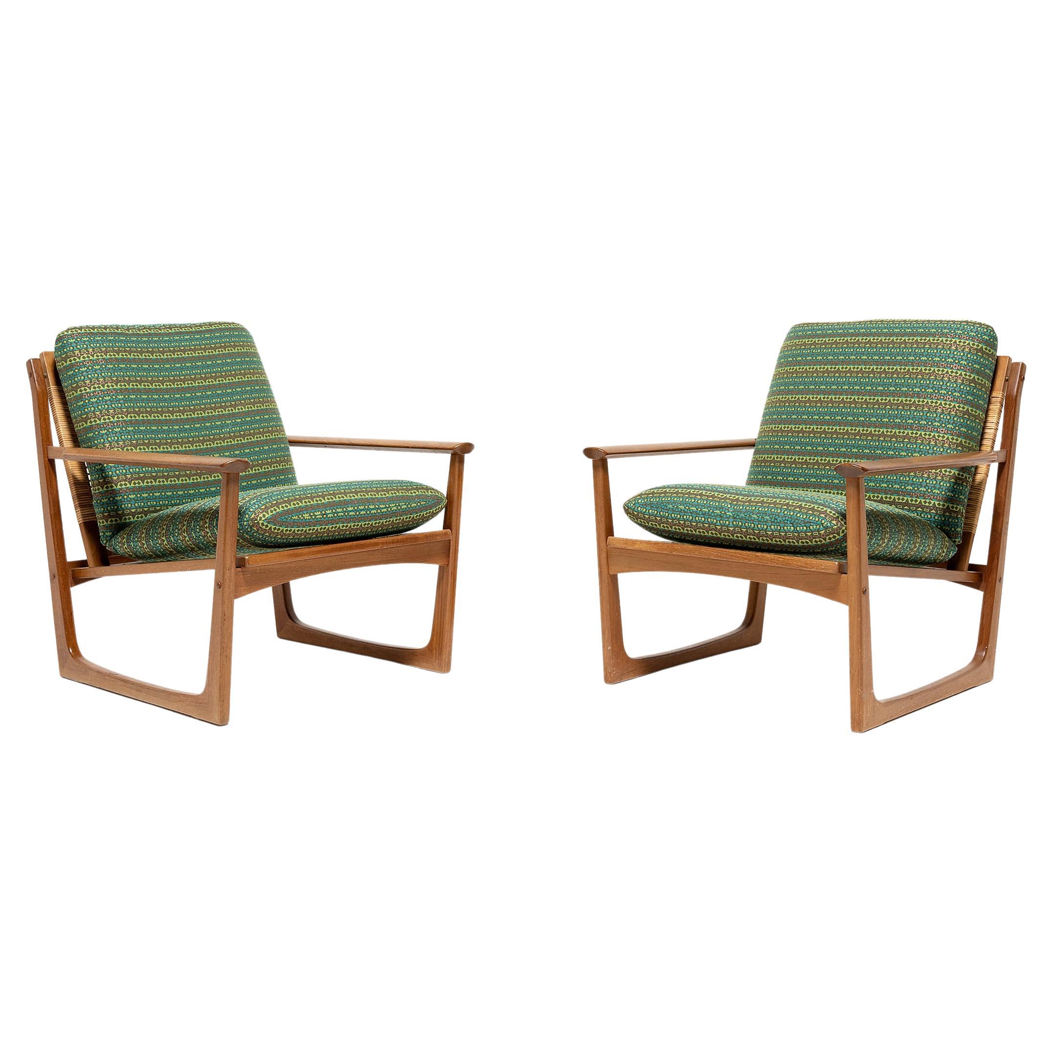Paire de fauteuils danois modernes à dossier en rotin par Hans Olsen, vers 1960 en vente