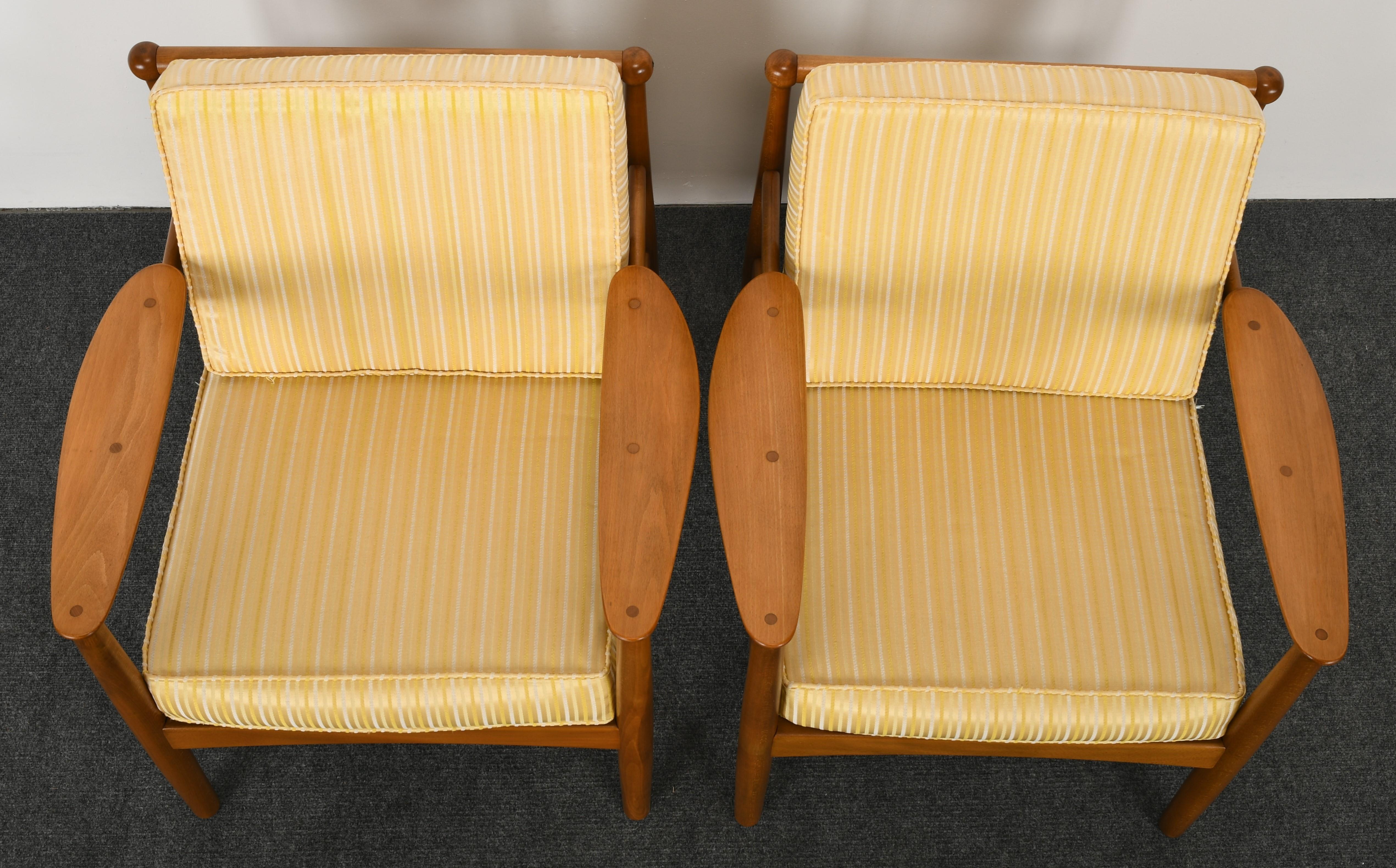 Paar dänische moderne Stühle von P. Jeppesen:: 1955 im Zustand „Gut“ in Hamburg, PA