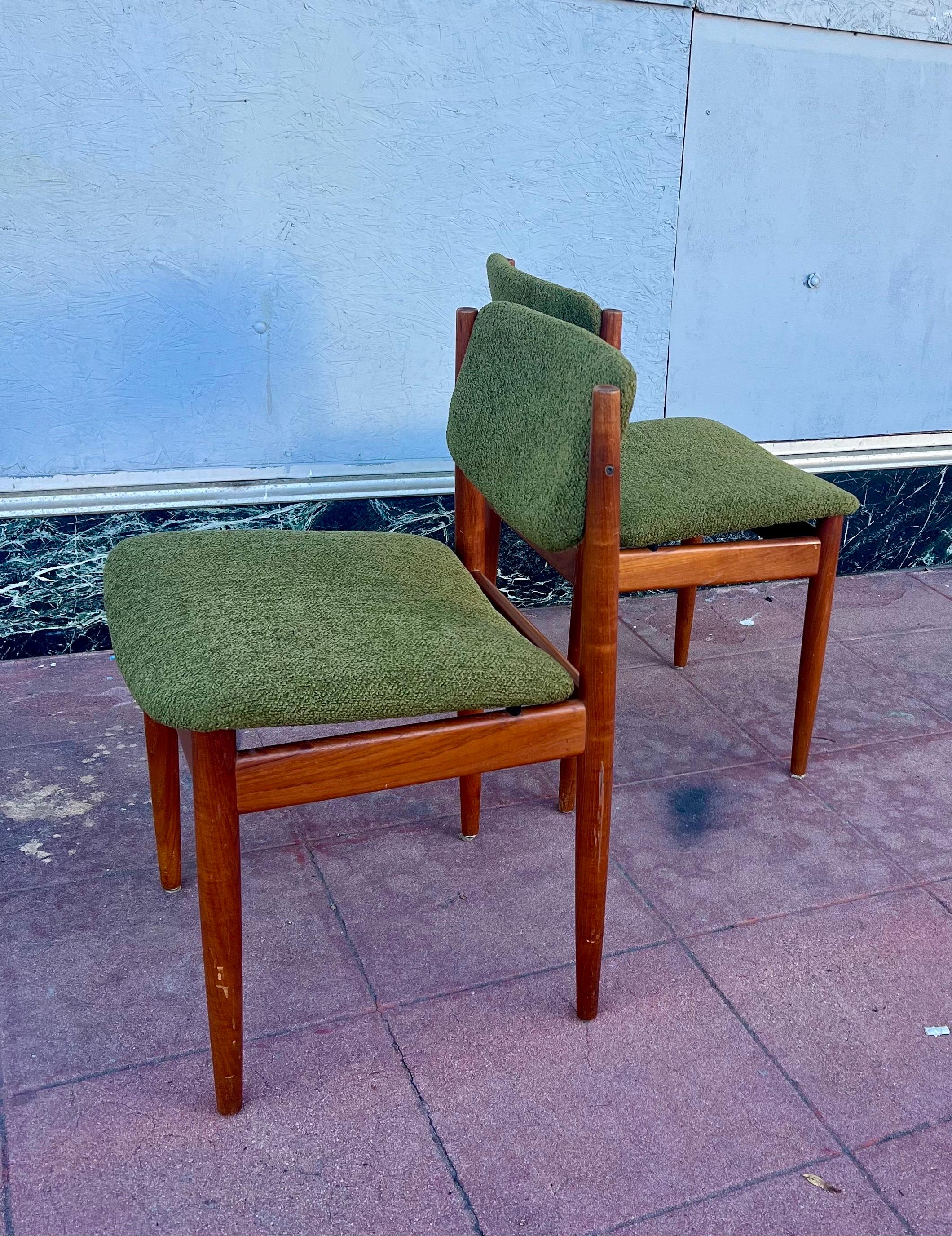 Paar dänische moderne Stühle mod.197 in Teak von Finn Juhl für France & Søn (20. Jahrhundert) im Angebot