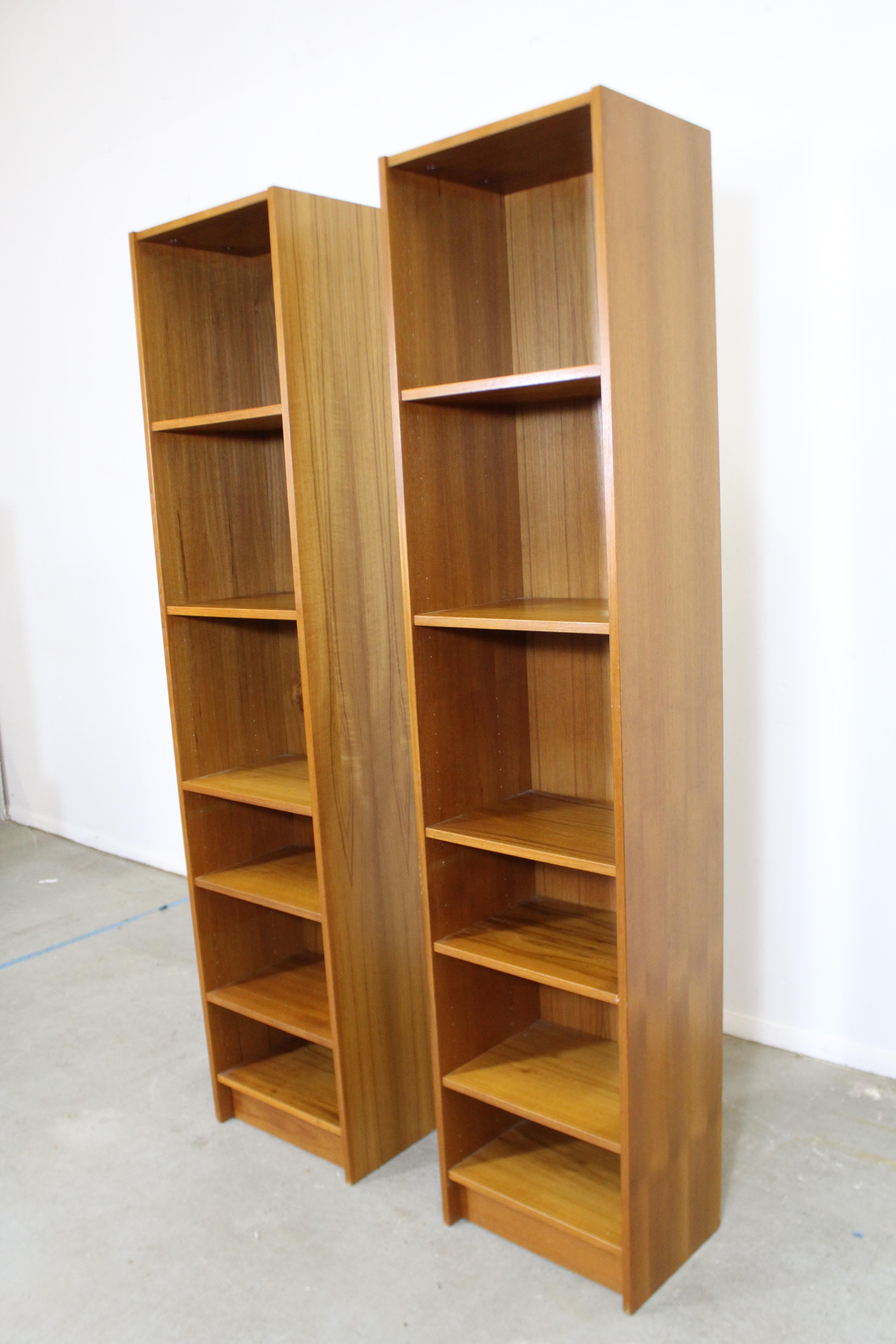 domino mobler bookcase