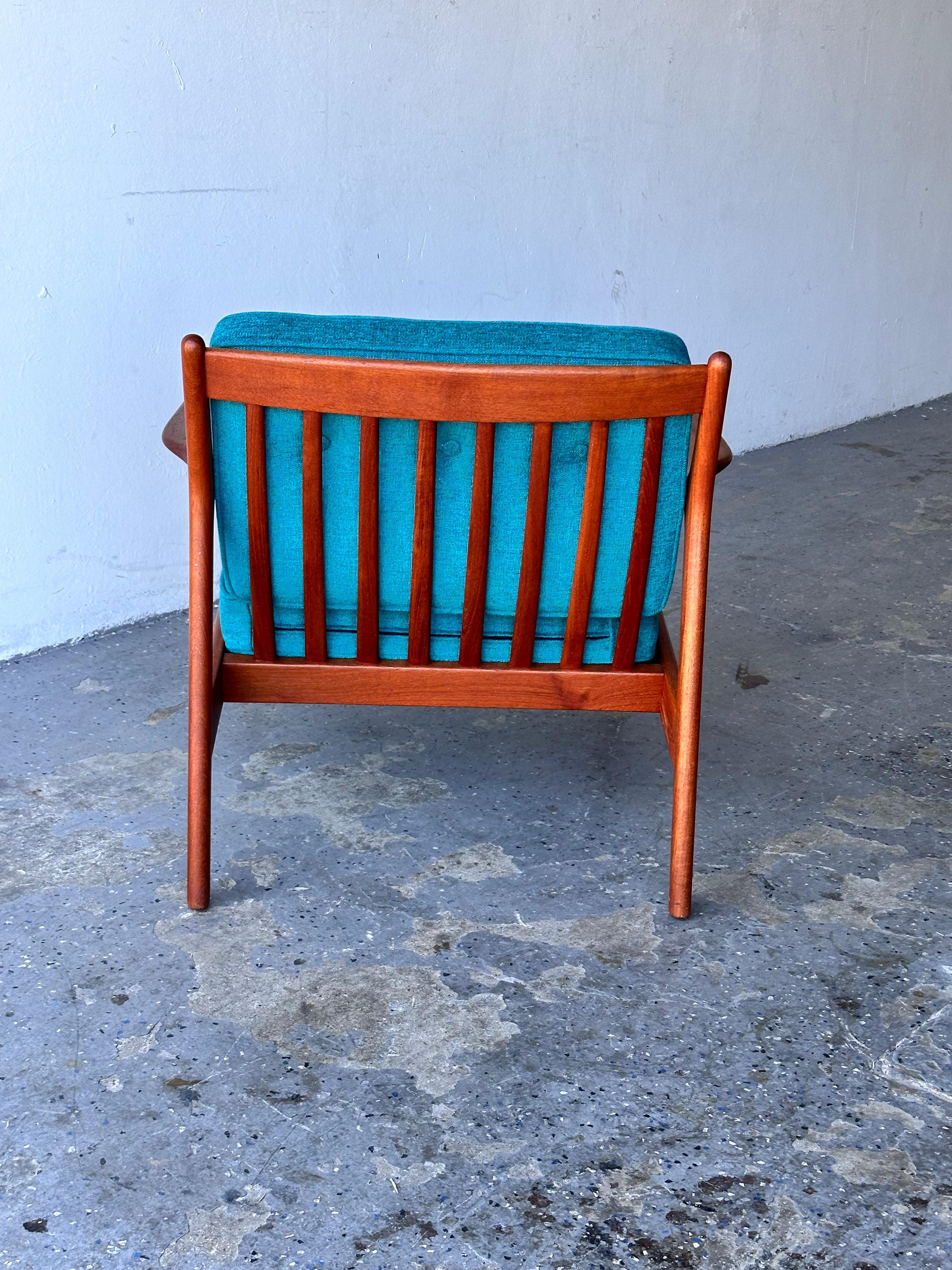 Pair of Danish Modern Dux USA75 Chairs designed by Folke Ohlsson Sweden 6