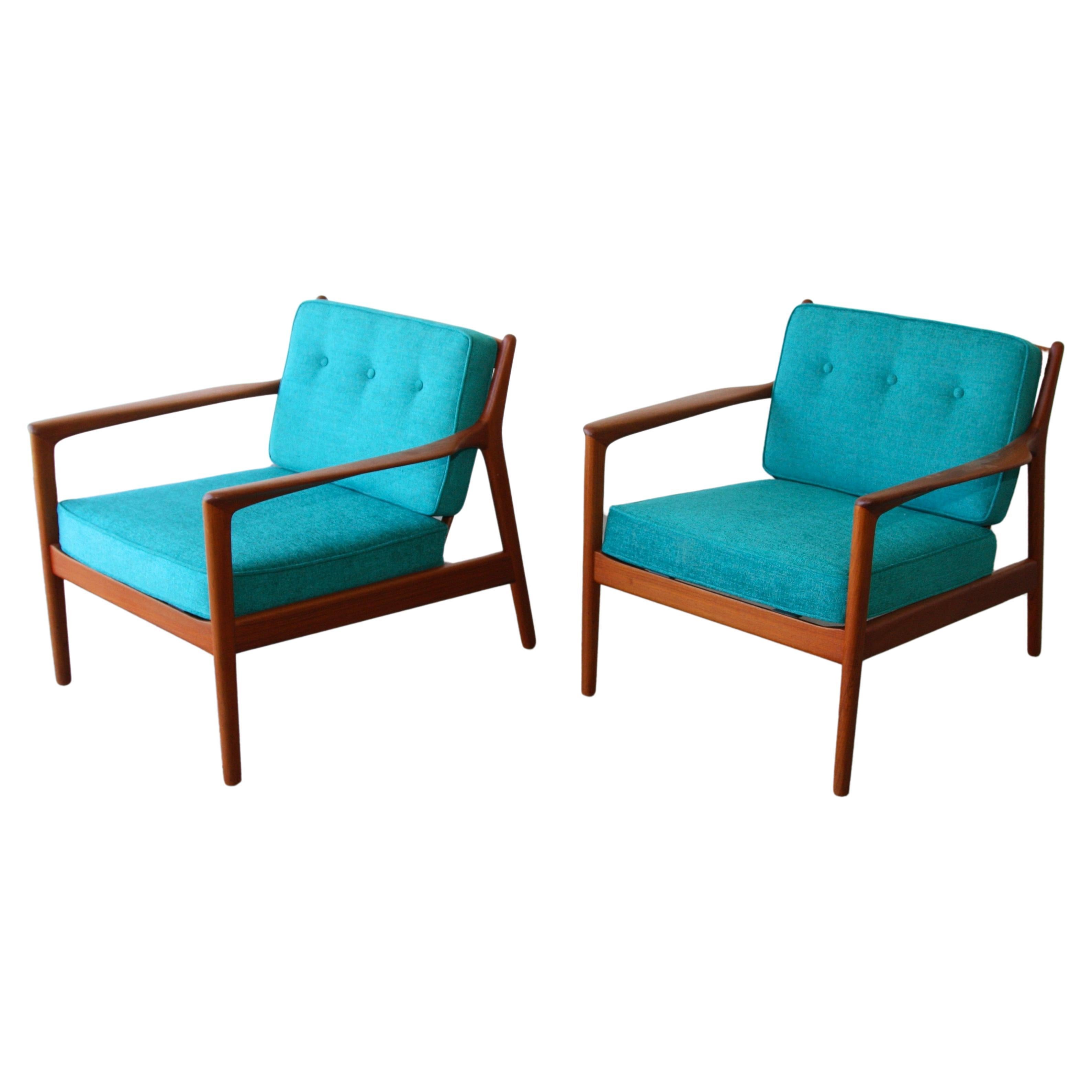 Pair of Danish Modern Dux USA75 Chairs designed by Folke Ohlsson Sweden For Sale