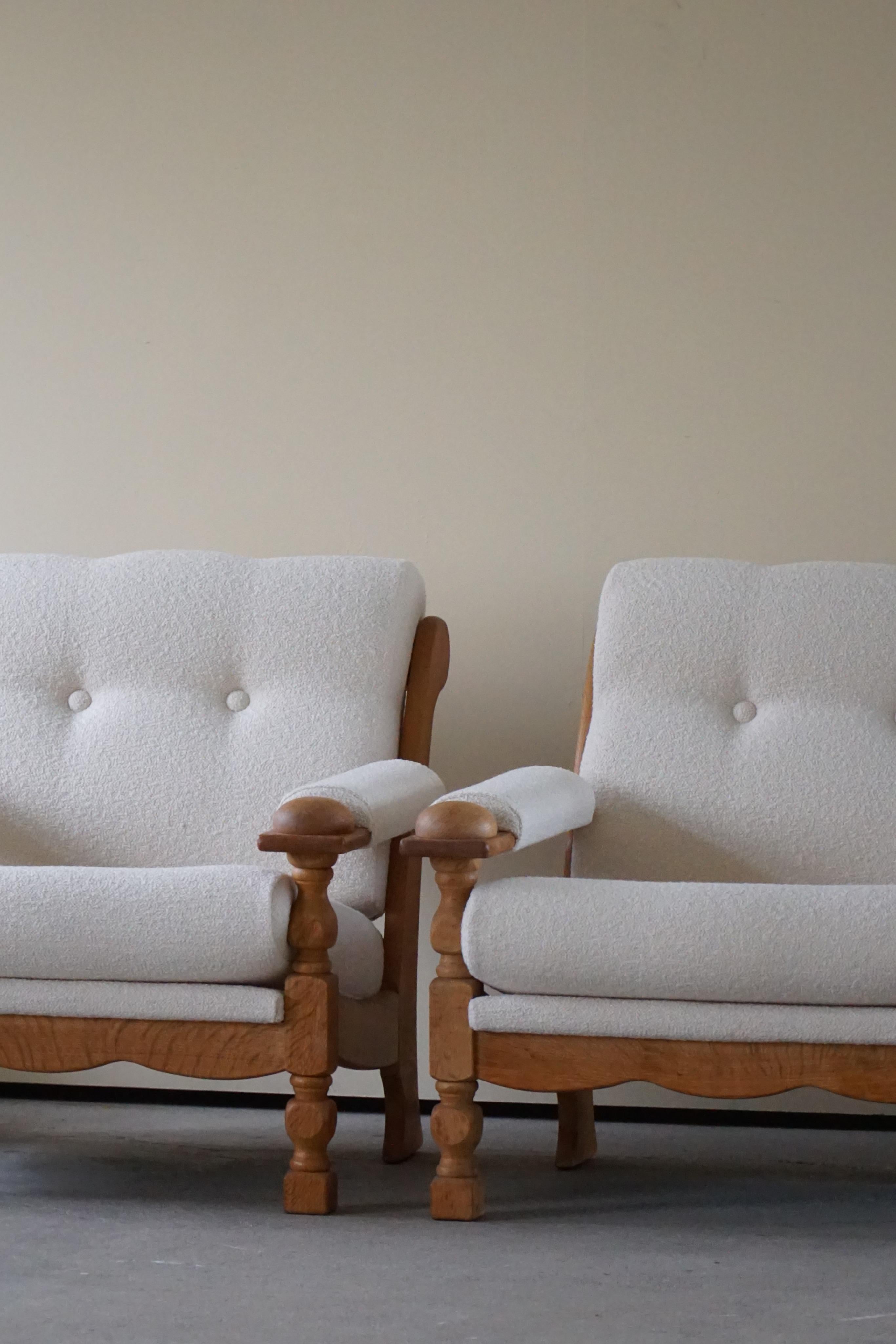 Pair of Danish Modern Easy Chairs in Oak & Bouclé, Henning Kjærnulf, 1960s In Good Condition In Odense, DK