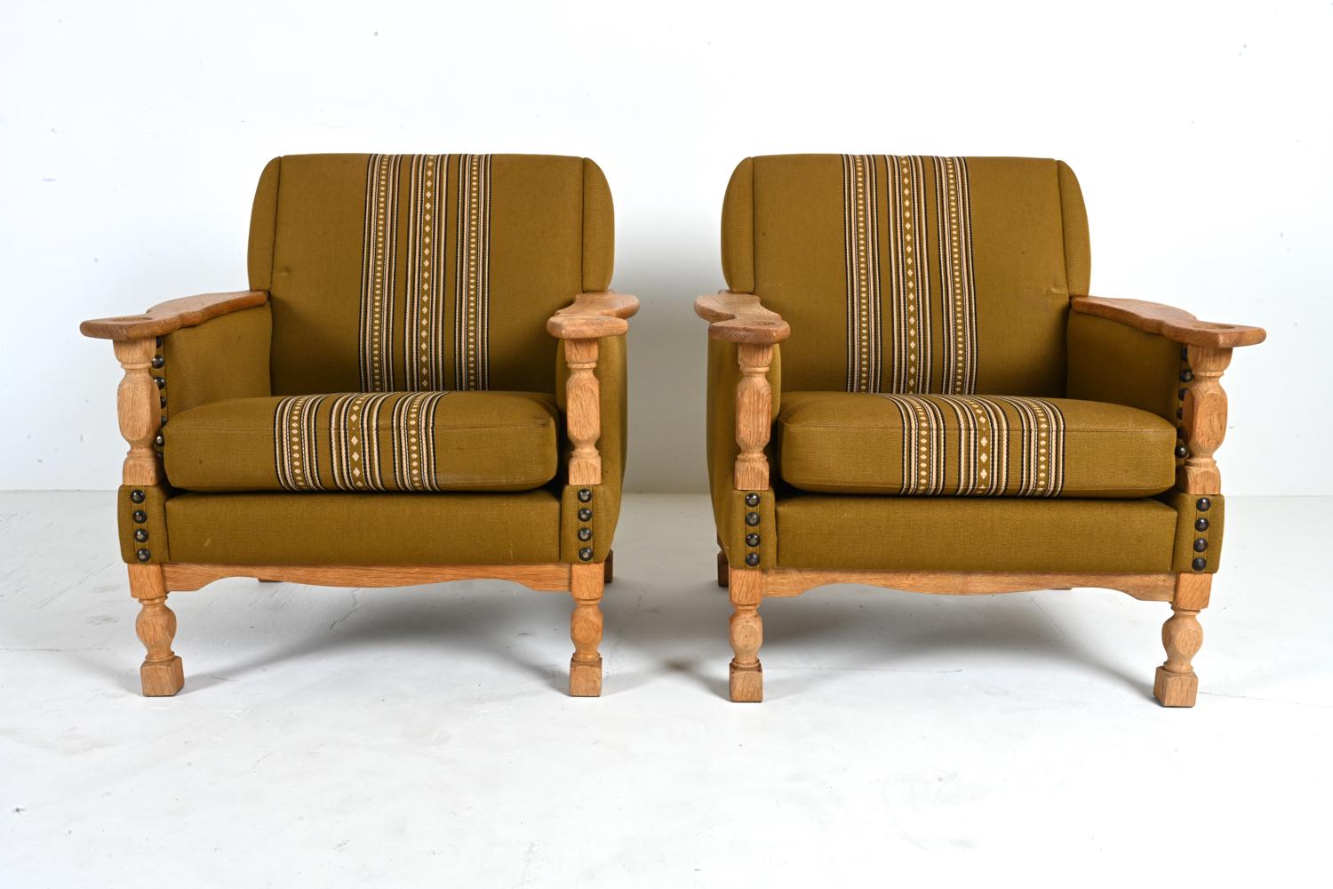 Pair of Danish Modern Easy Chairs in White Oak, Attributed to Henning Kjærnulf In Good Condition For Sale In Norwalk, CT