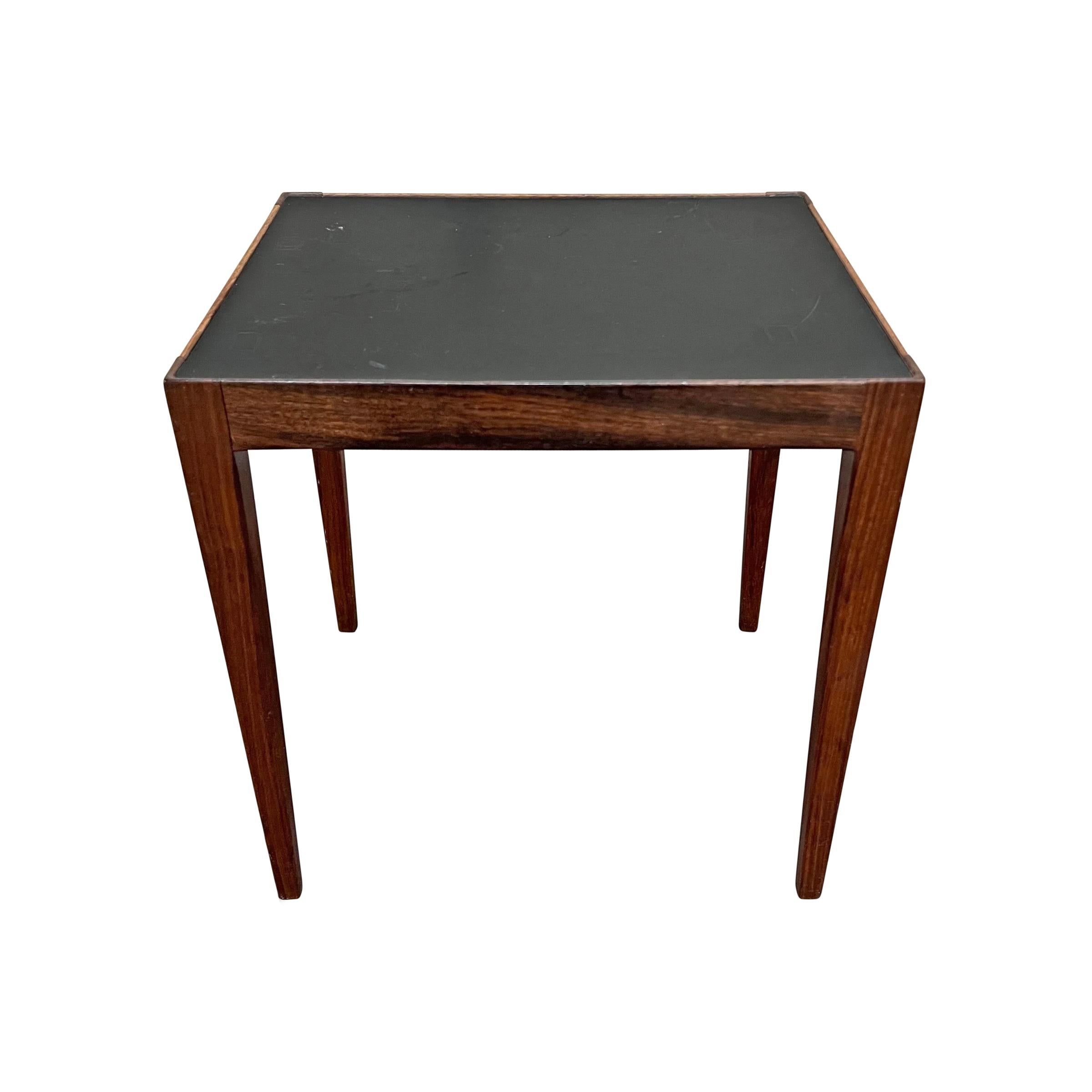 Late 20th Century Pair of Danish Modern End Tables For Sale