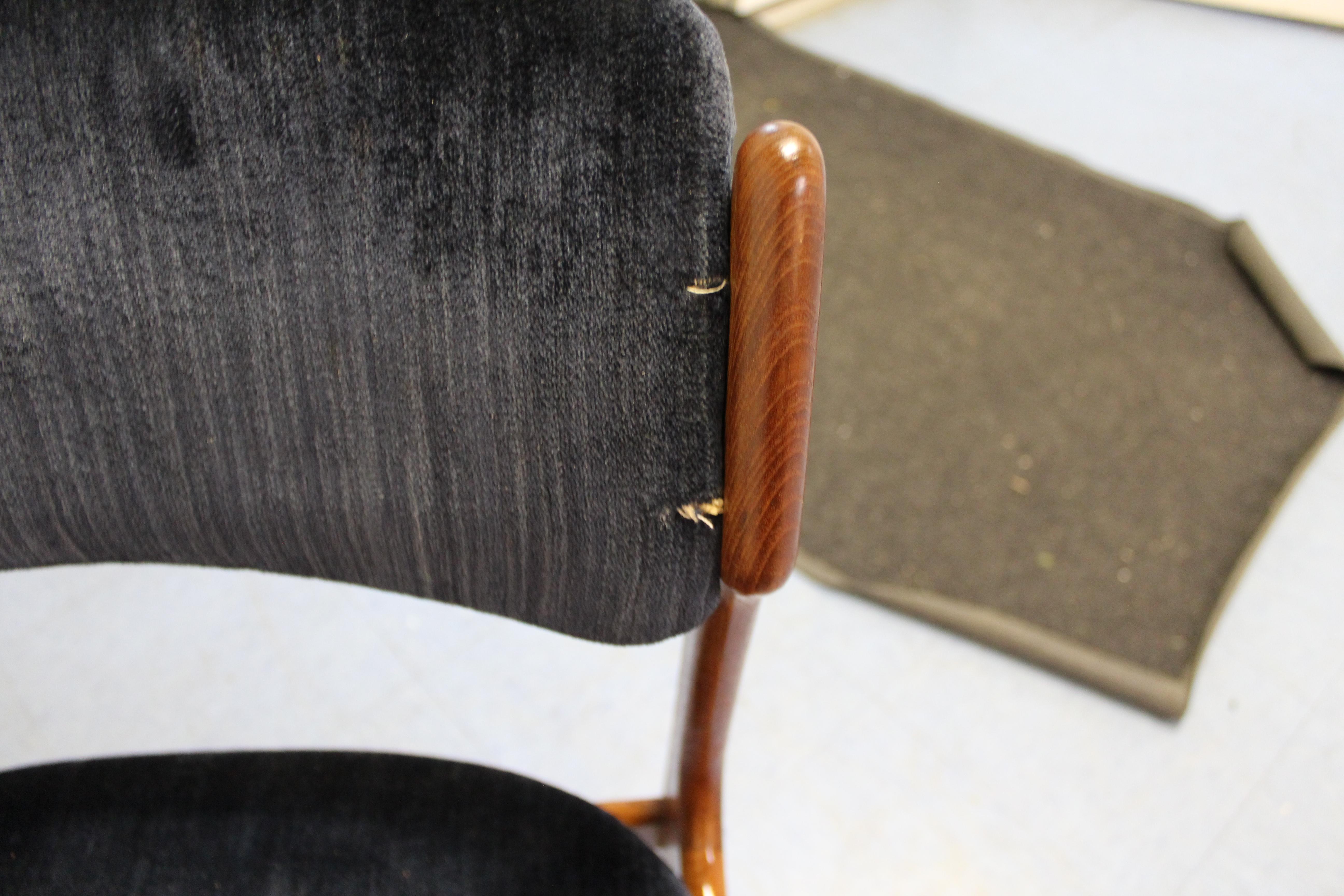 Paire de fauteuils modernes danois Erik Buch pour O.D. Chaises de salle à manger en teck Møbler État moyen - En vente à Wilmington, DE