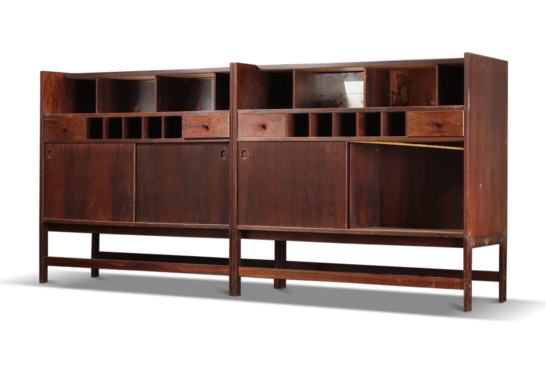 Mid-Century Modern Pair Of Danish Modern Freestanding Cocktail Bars In Rosewood For Sale