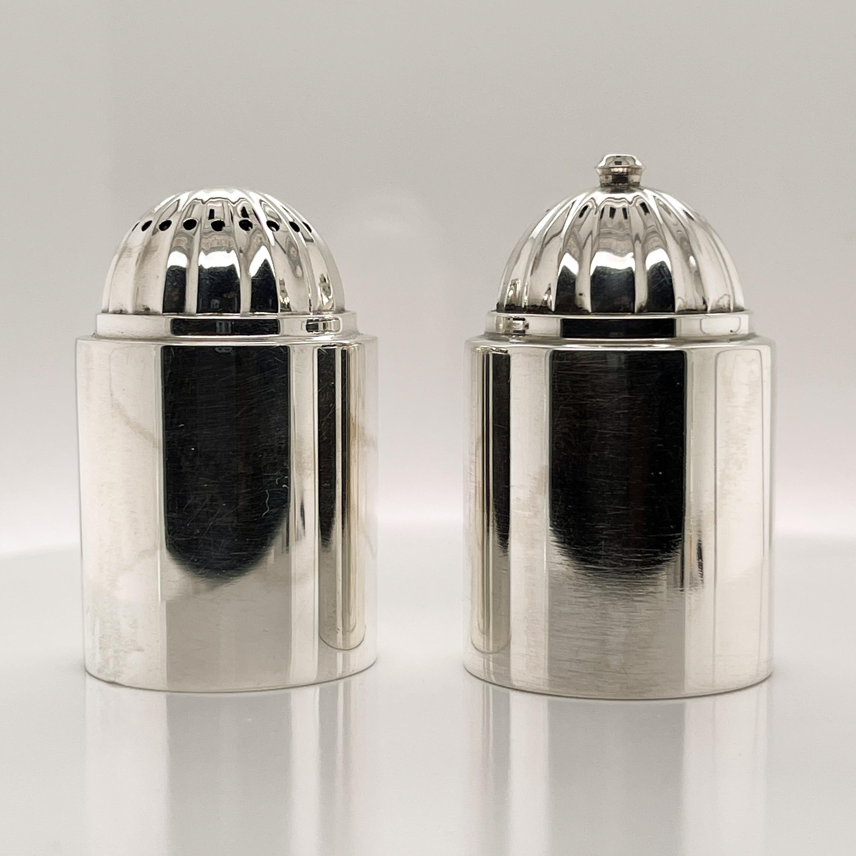 Pair of Danish Modern Georg Jensen Sterling Silver Salt and Pepper Shakers # 627 In Good Condition For Sale In Philadelphia, PA