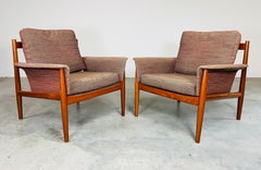 Paar moderne dänische Grete Jalk Teakholz Lounge Stühle France & Son 1960er Jahre