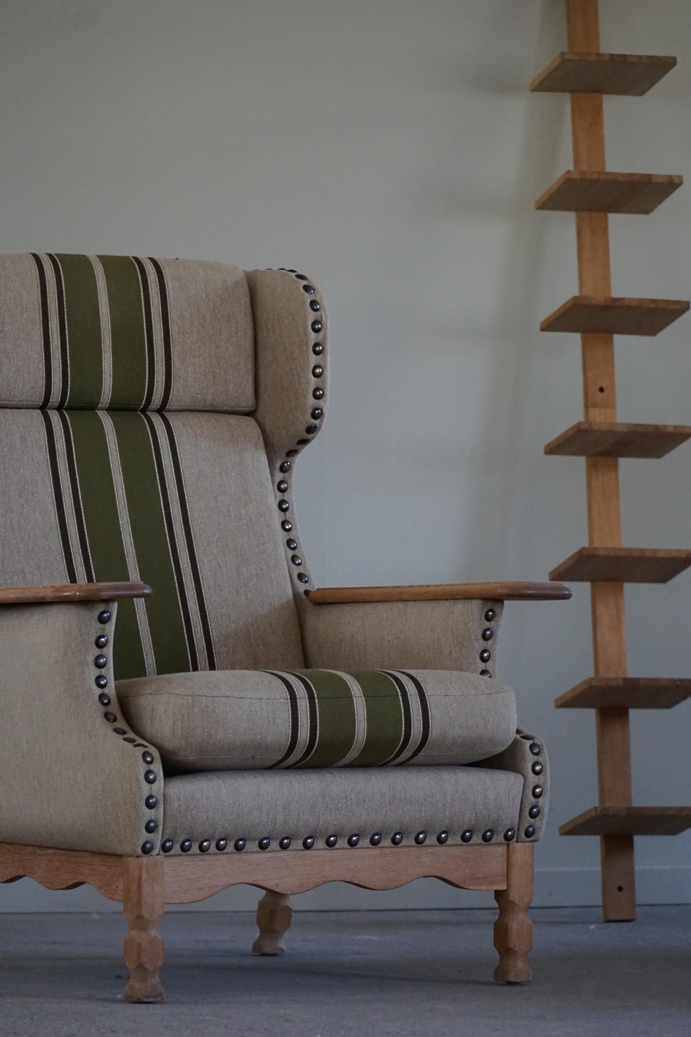Baroque Paire de chaises longues danoises modernes à dossier haut dans le style de Henning Kjærnulf, années 1960 en vente