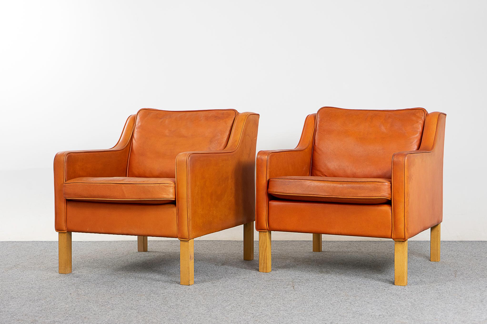 Pair of Danish Modern Leather Lounge Chairs In Good Condition In VANCOUVER, CA