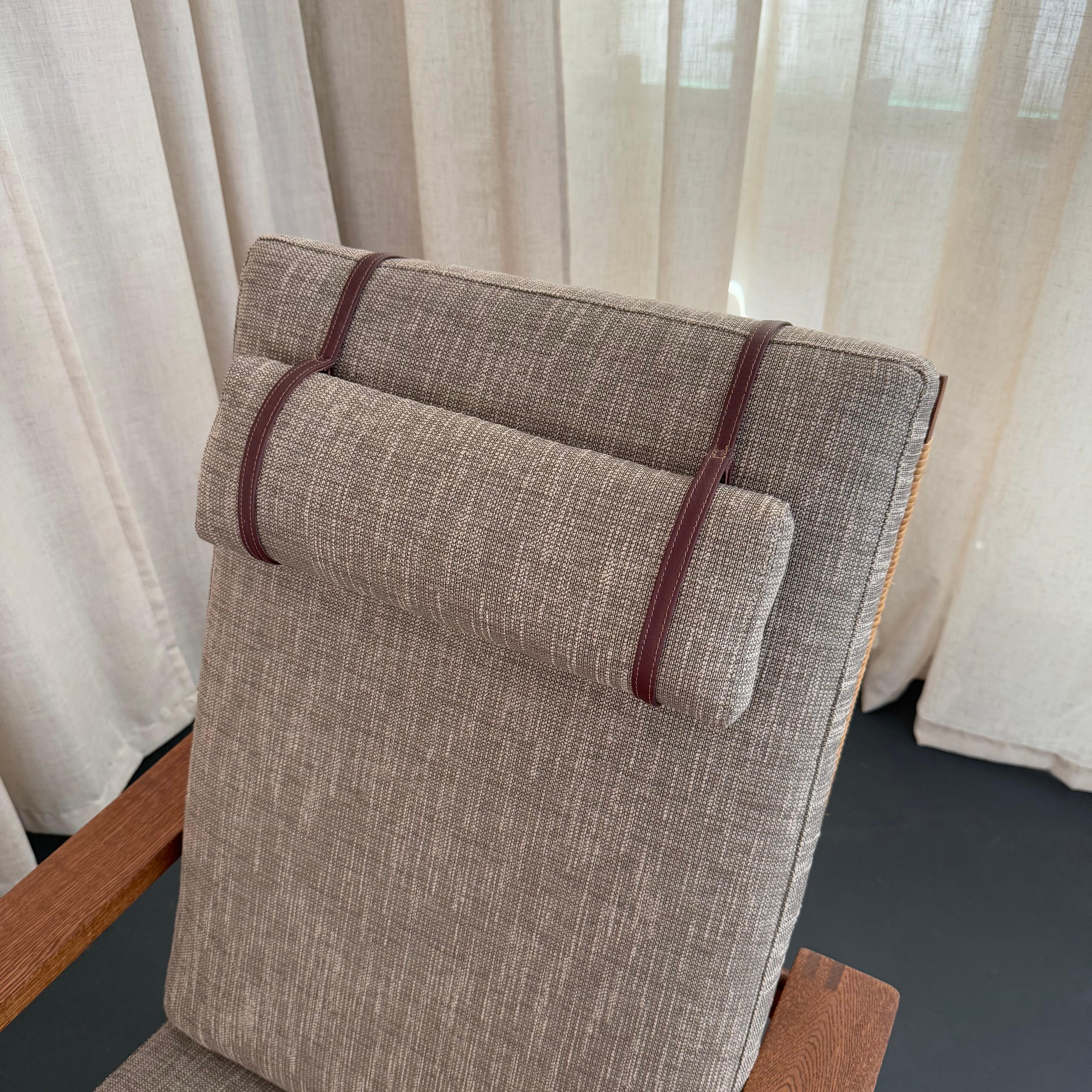 Pair Of Danish Modern Lounge Chair Ottoman Sets By Børge Mogensen en venta 3