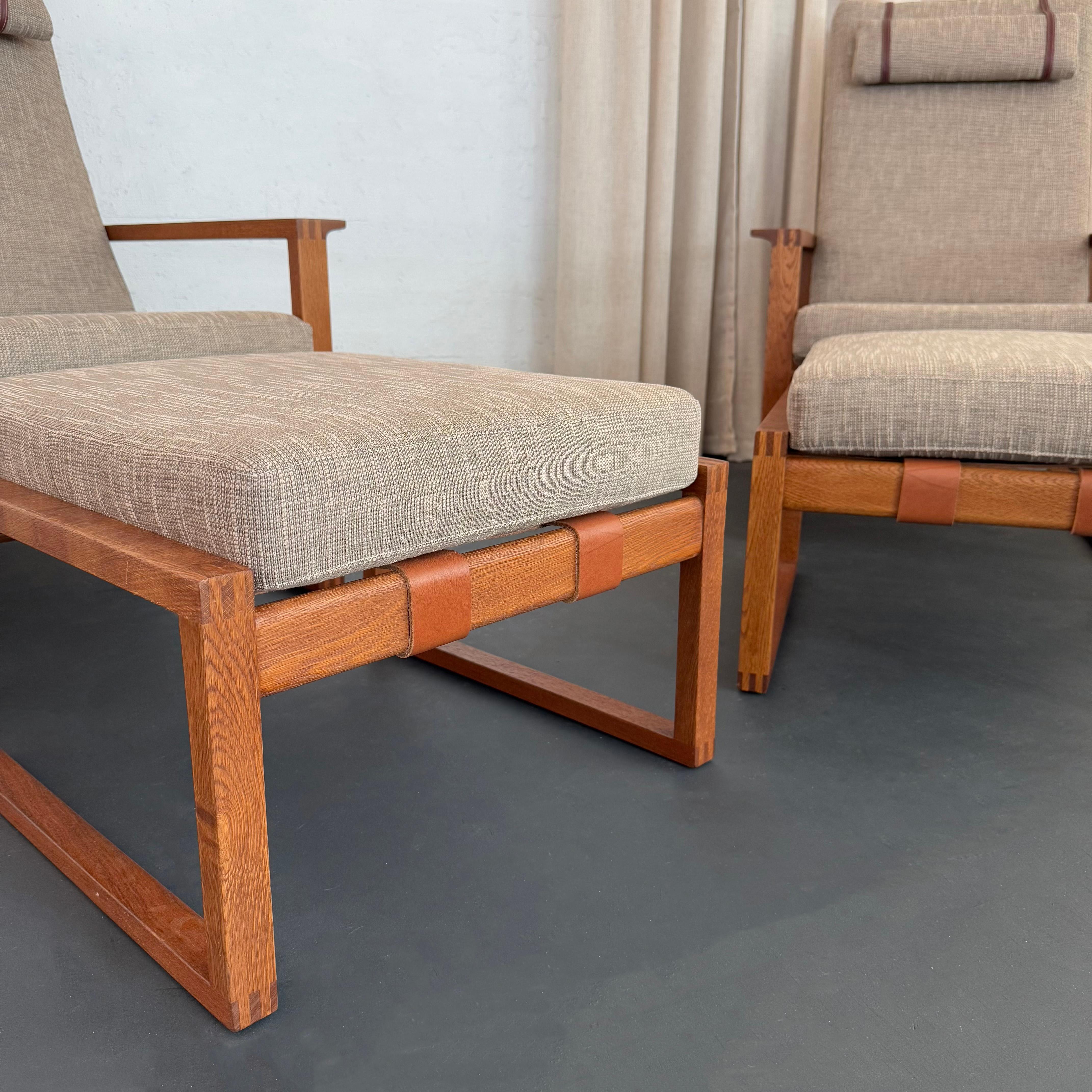 Pair Of Danish Modern Lounge Chair Ottoman Sets By Børge Mogensen en venta 5