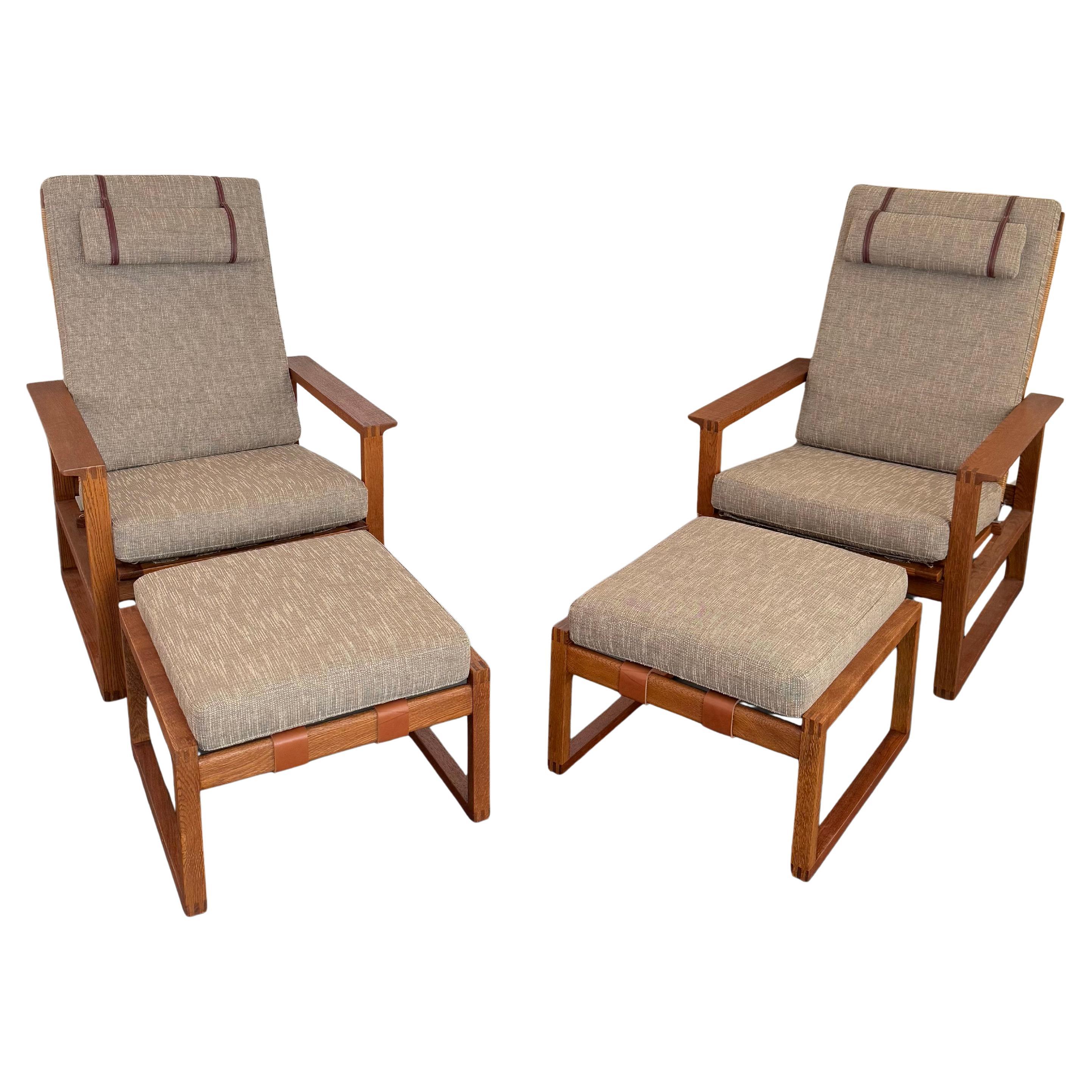 Pair Of Danish Modern Lounge Chair Ottoman Sets By Børge Mogensen en venta