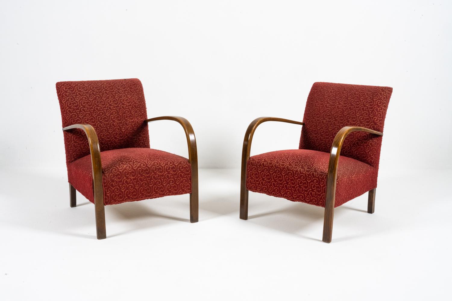 Pair of Danish Modern Lounge Chairs by Fritz Hansen, c. 1950s In Fair Condition For Sale In Norwalk, CT